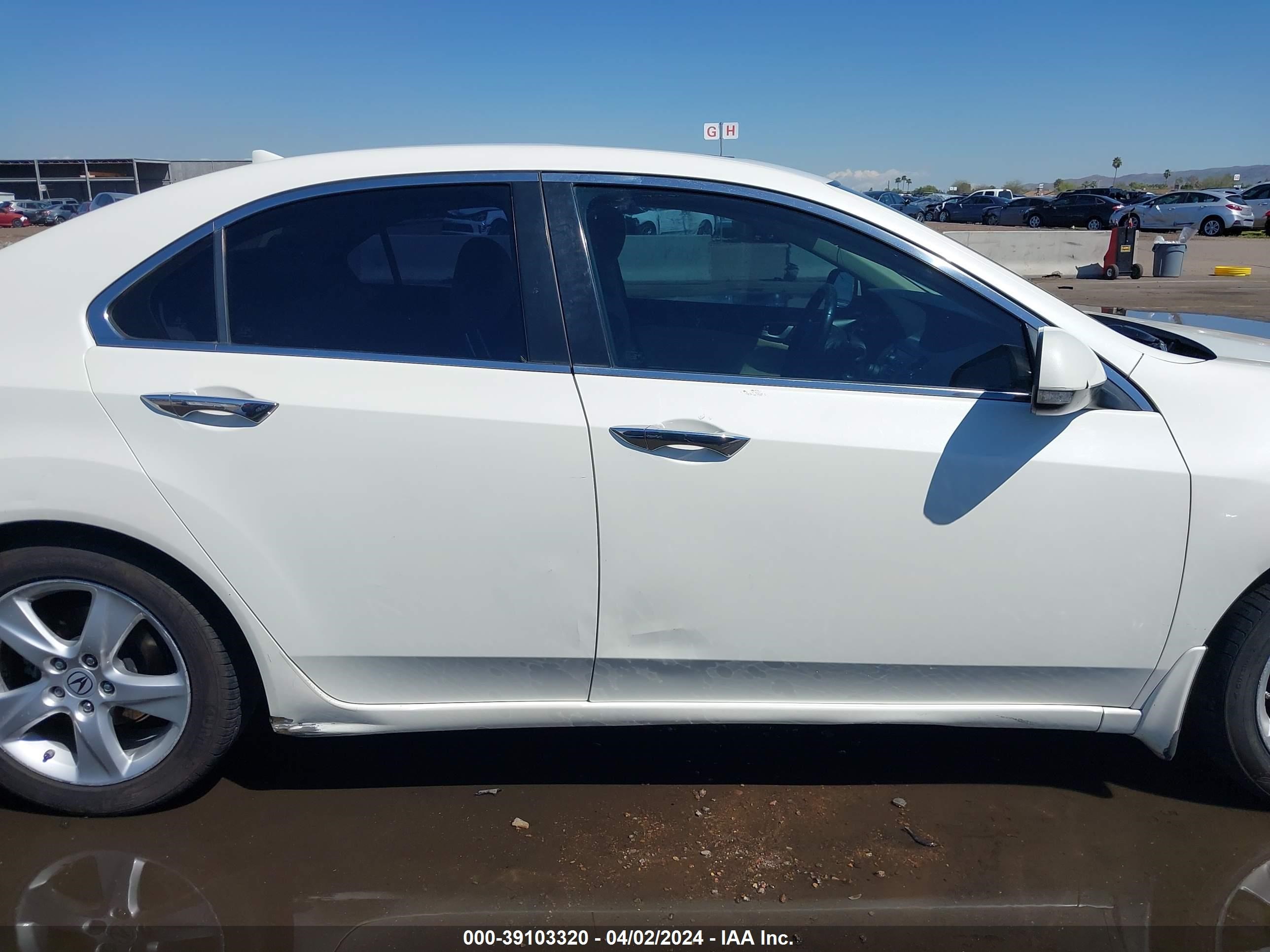 Photo 11 VIN: JH4CU26659C030887 - ACURA TSX 