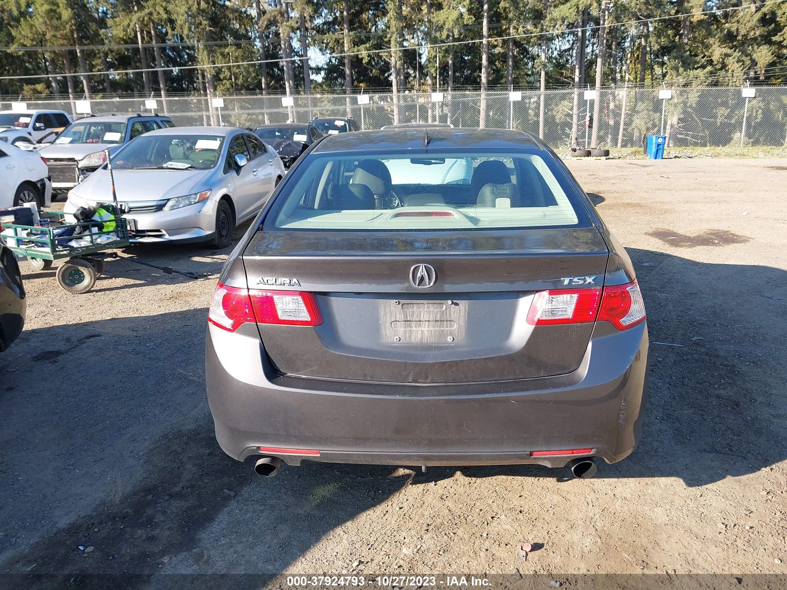 Photo 15 VIN: JH4CU26669C002936 - ACURA TSX 