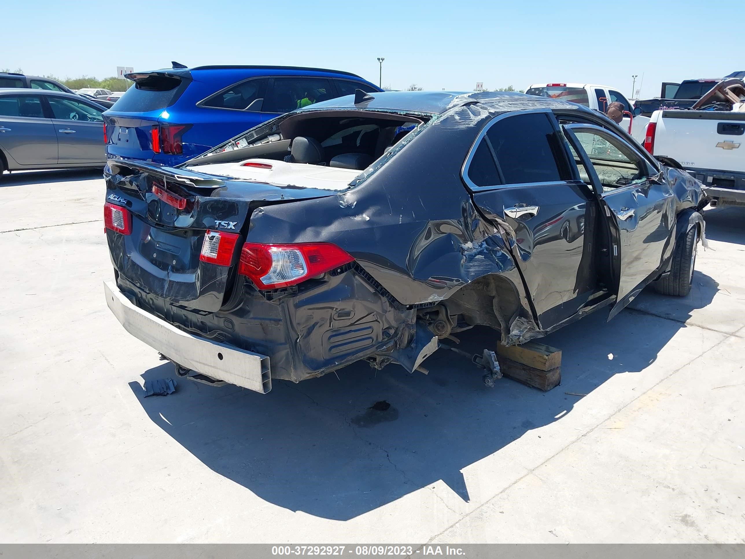 Photo 3 VIN: JH4CU26669C008543 - ACURA TSX 