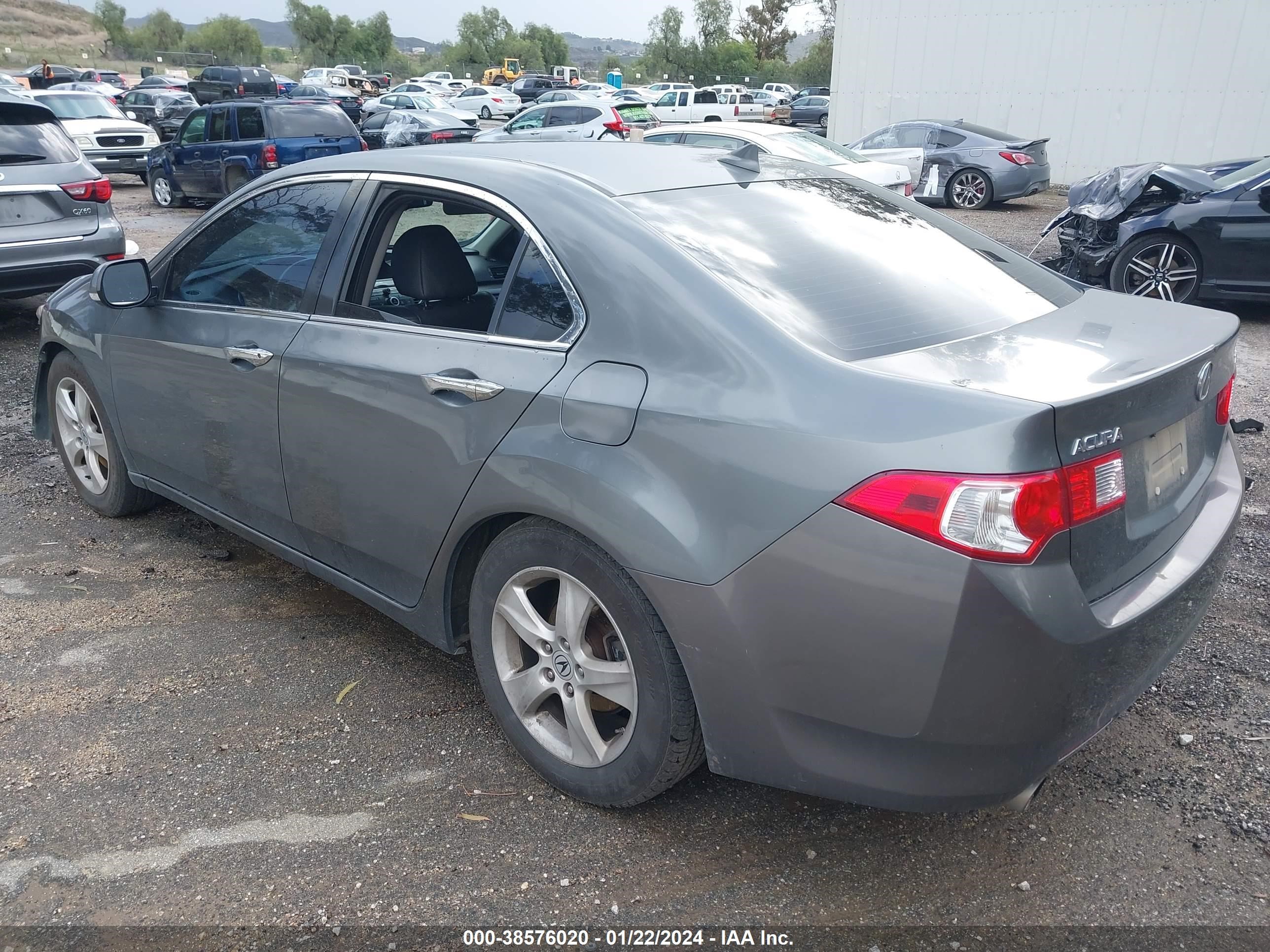 Photo 2 VIN: JH4CU26689C003389 - ACURA TSX 