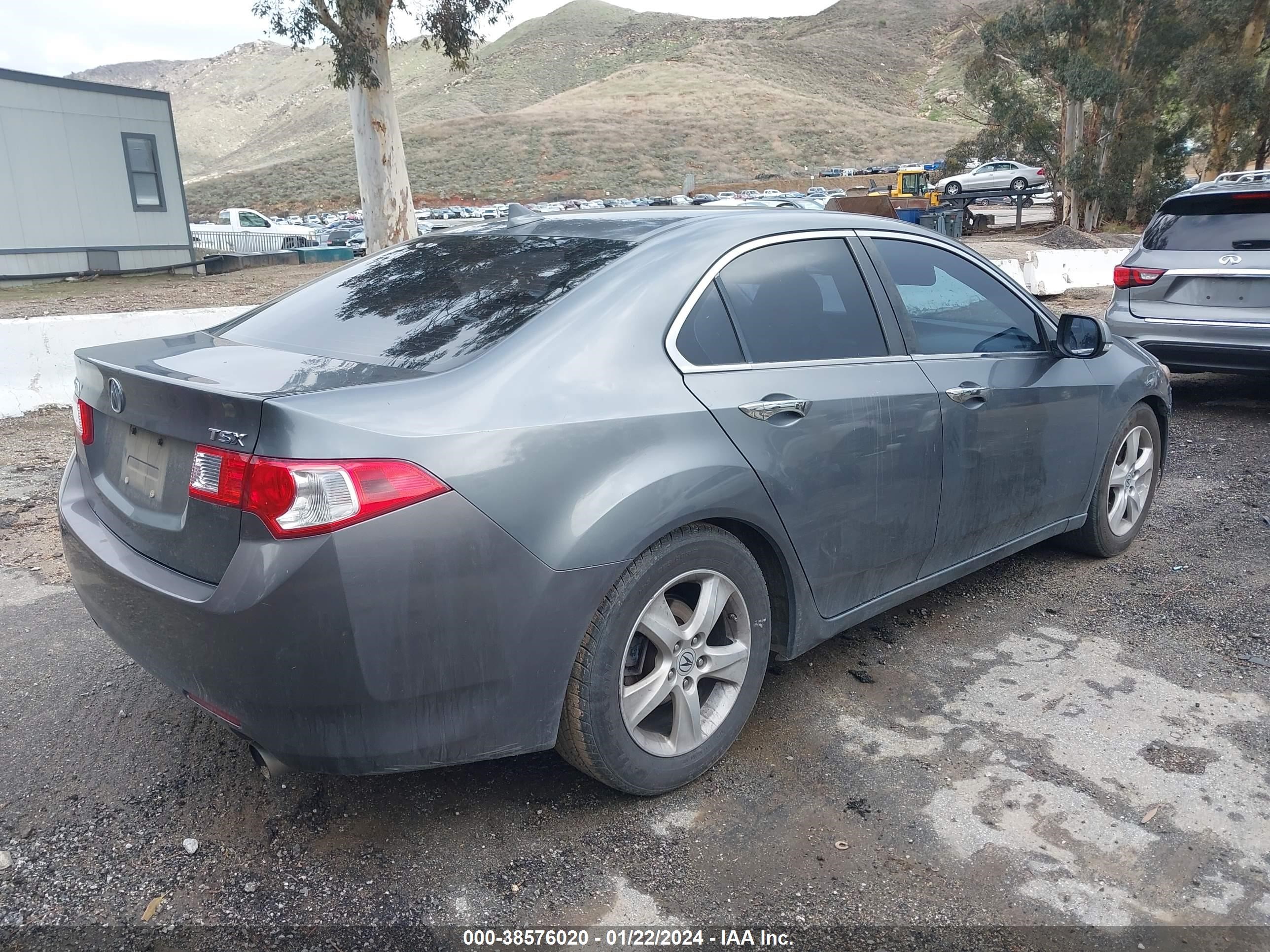 Photo 3 VIN: JH4CU26689C003389 - ACURA TSX 