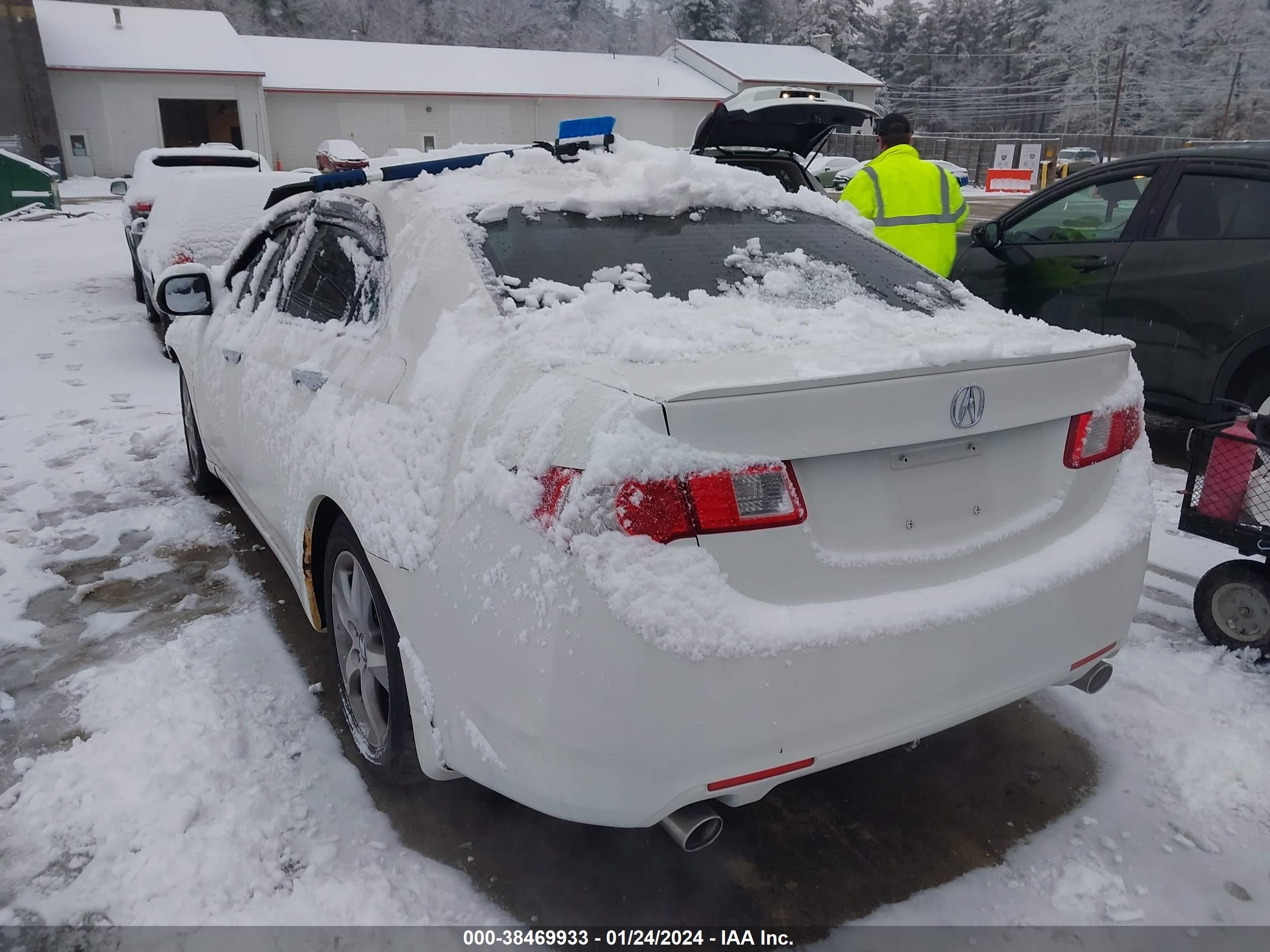 Photo 2 VIN: JH4CU26689C027319 - ACURA TSX 