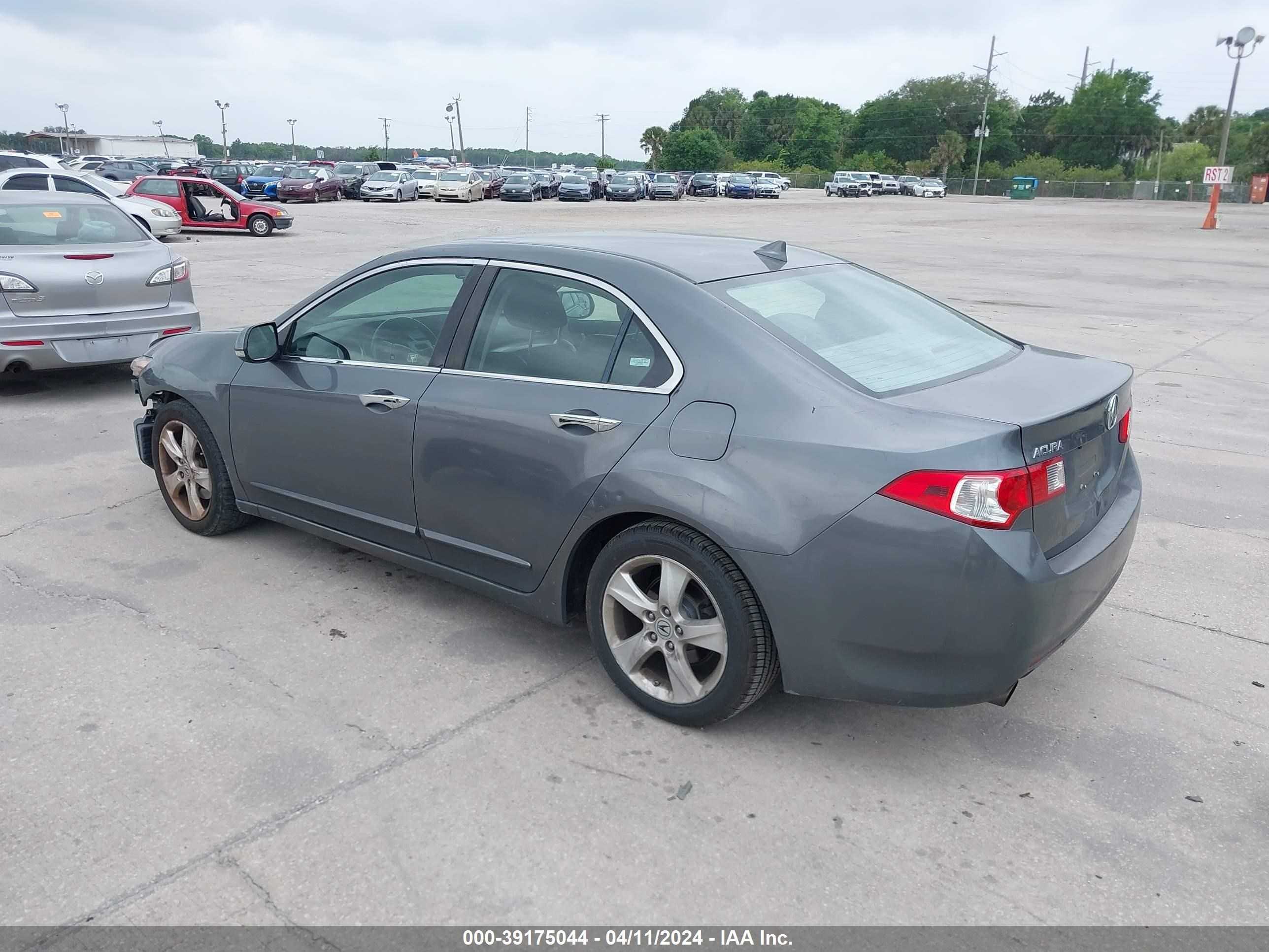 Photo 2 VIN: JH4CU266X9C008738 - ACURA TSX 