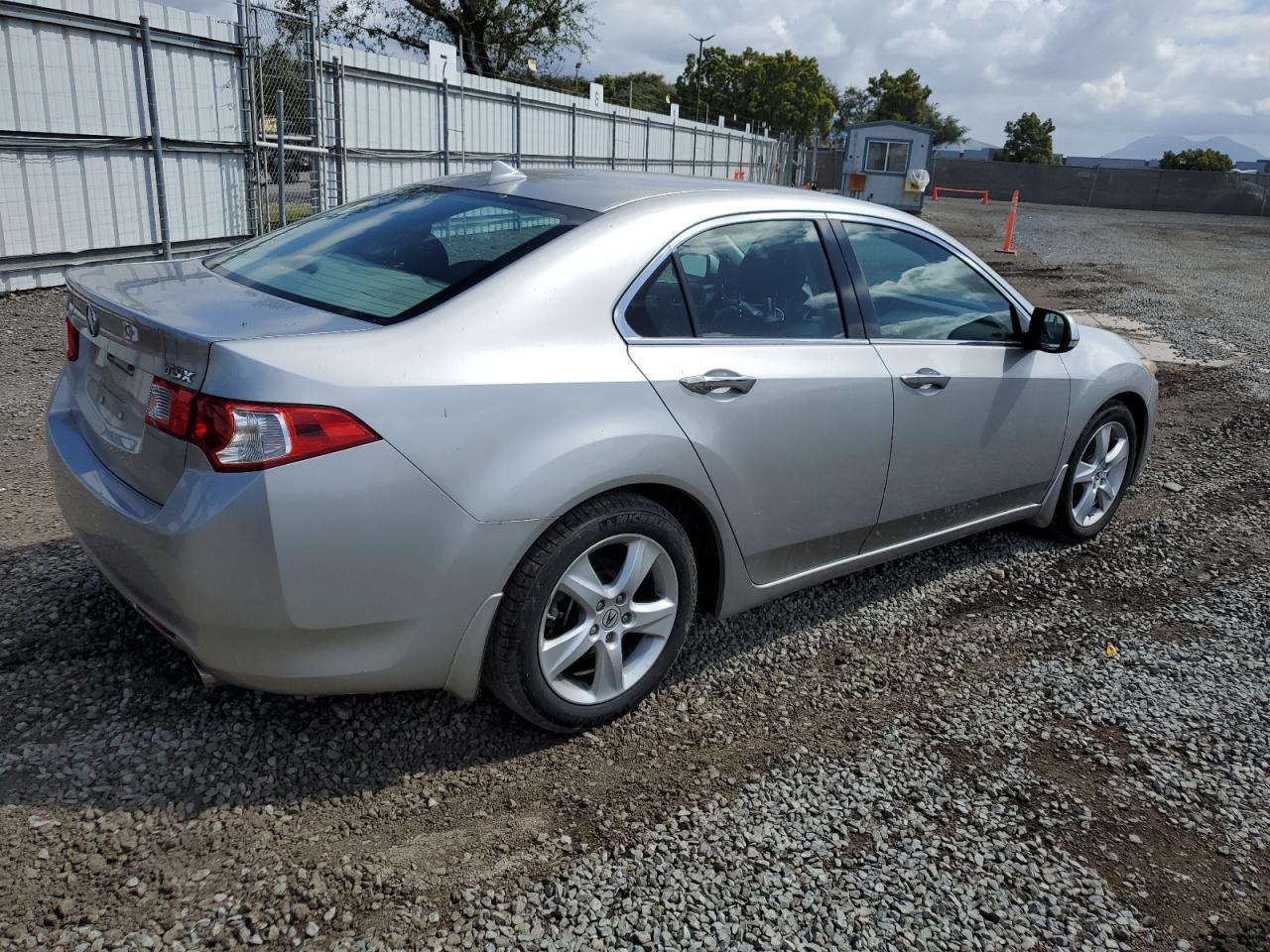 Photo 2 VIN: JH4CU266X9C016113 - ACURA TSX 