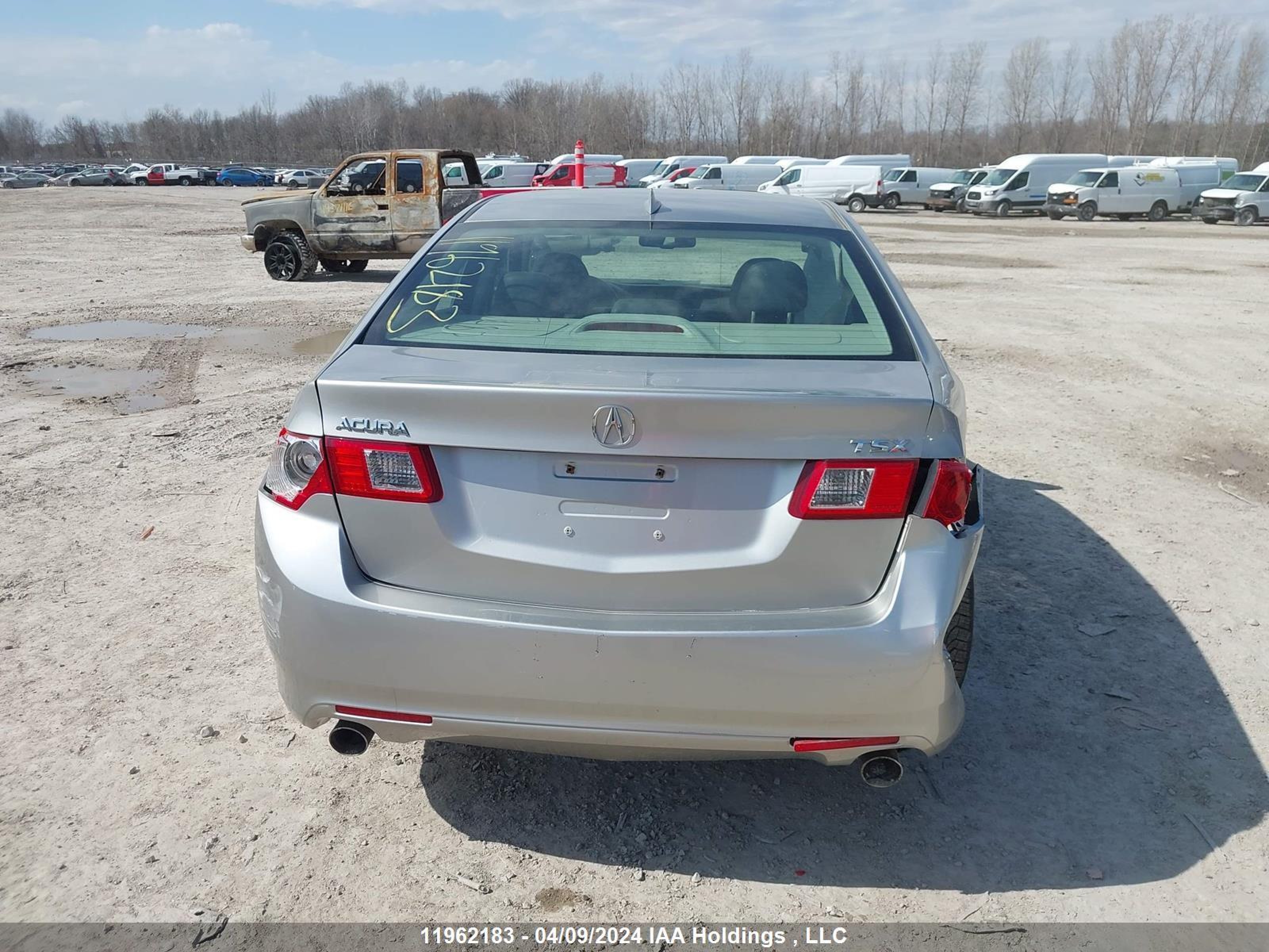 Photo 15 VIN: JH4CU266X9C802428 - ACURA TSX 