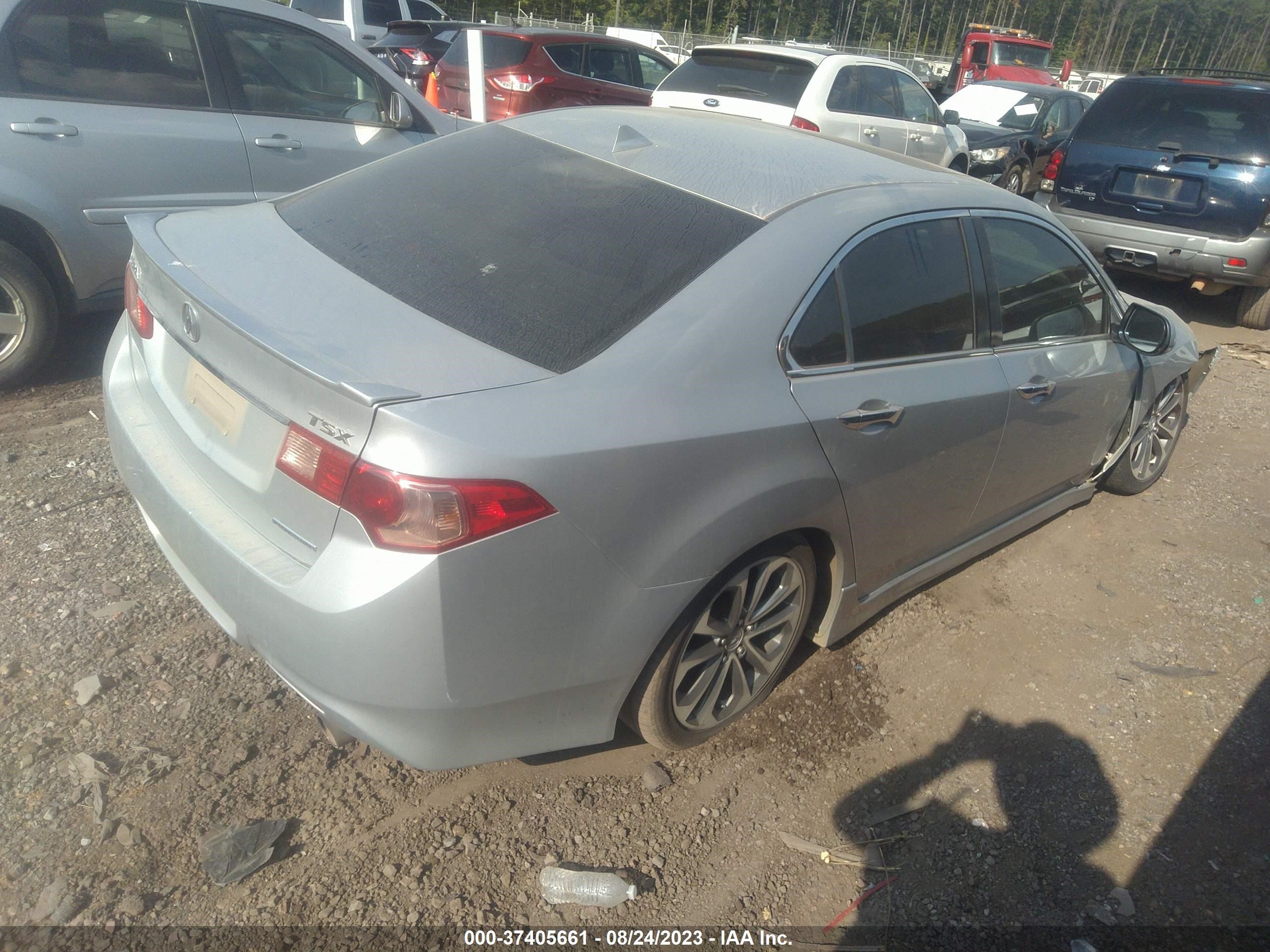 Photo 3 VIN: JH4CU2E82CC013362 - ACURA TSX 