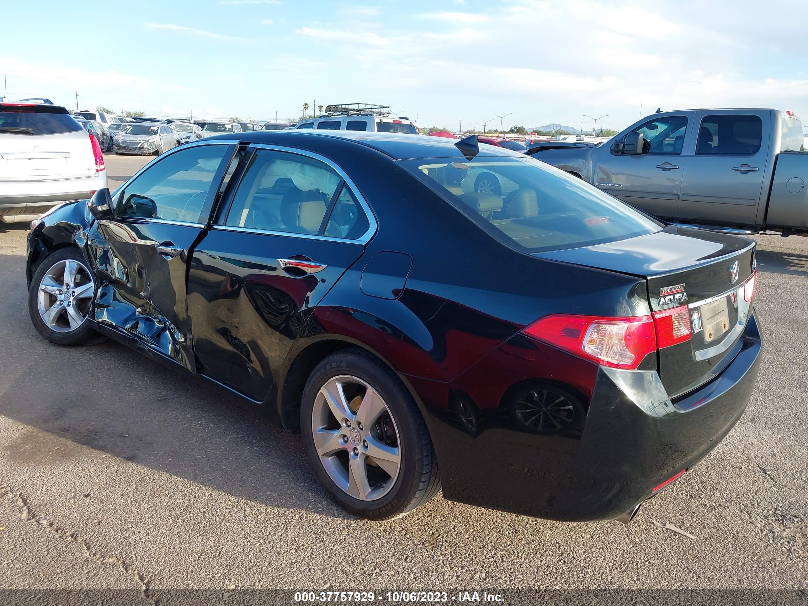 Photo 2 VIN: JH4CU2F40DC011302 - ACURA TSX 