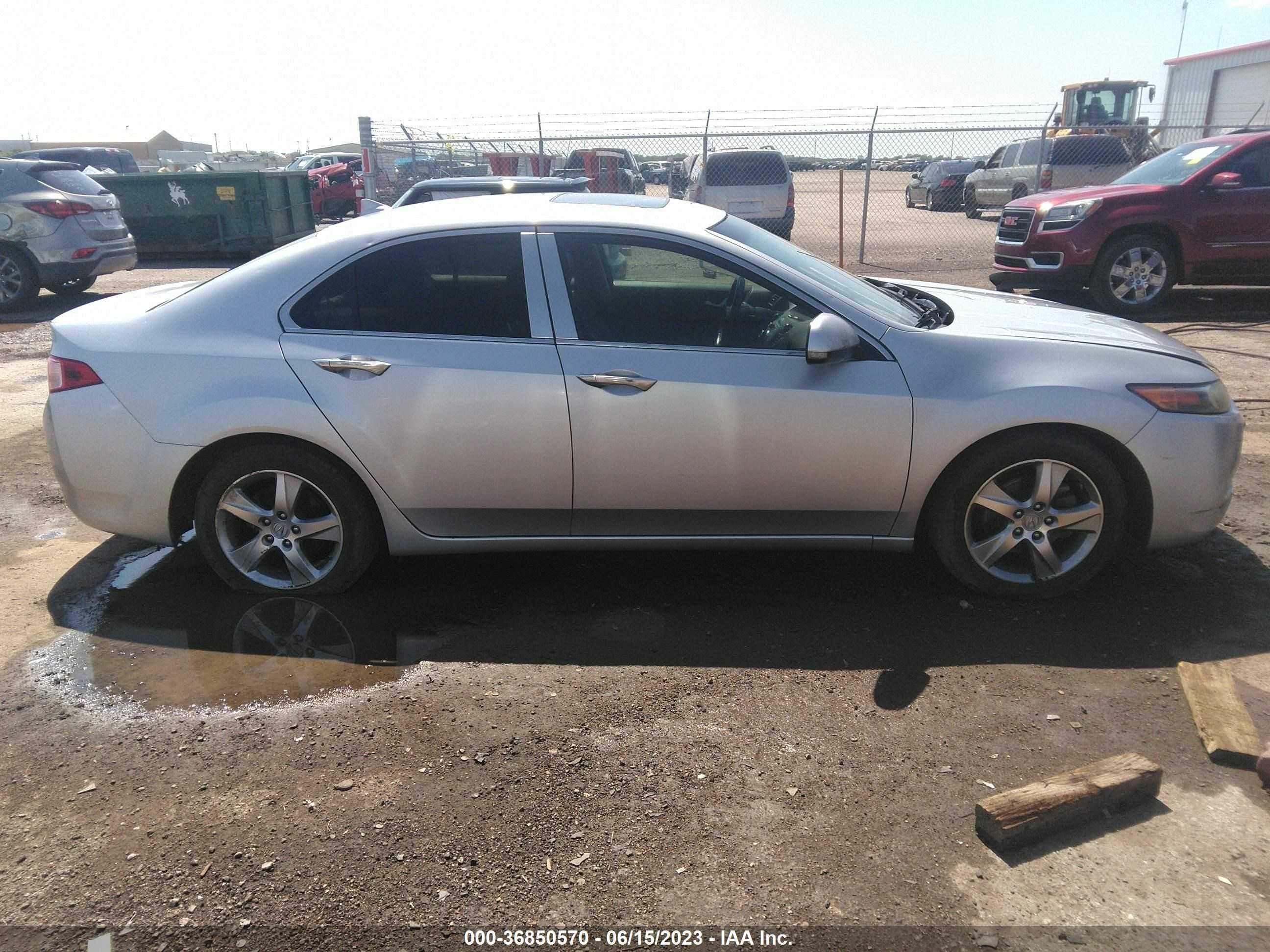 Photo 12 VIN: JH4CU2F41CC010433 - ACURA TSX 