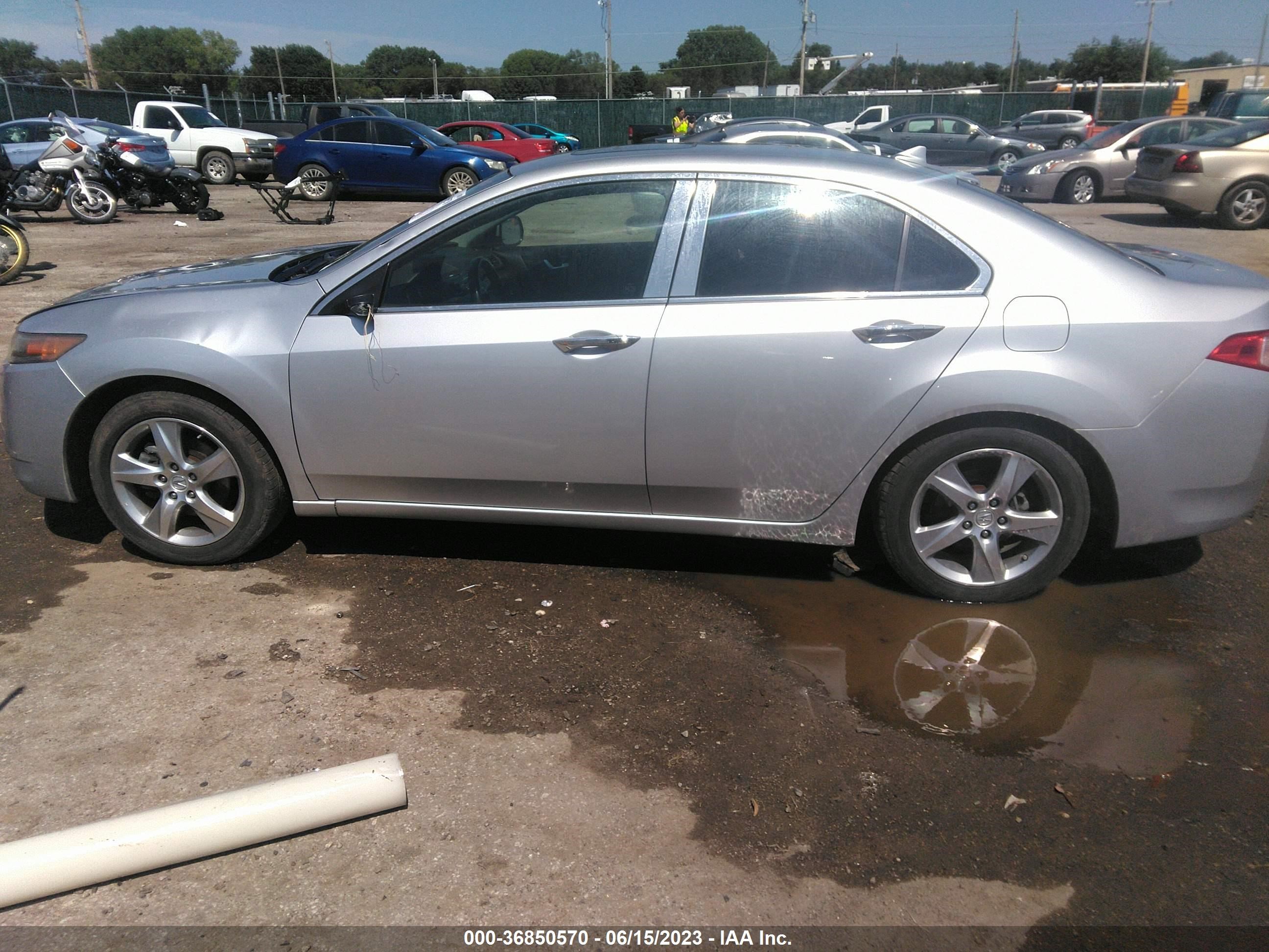 Photo 13 VIN: JH4CU2F41CC010433 - ACURA TSX 