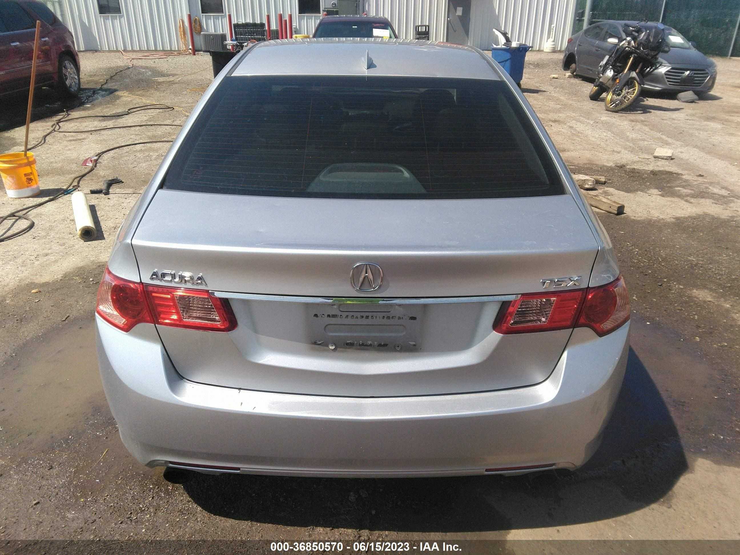 Photo 15 VIN: JH4CU2F41CC010433 - ACURA TSX 