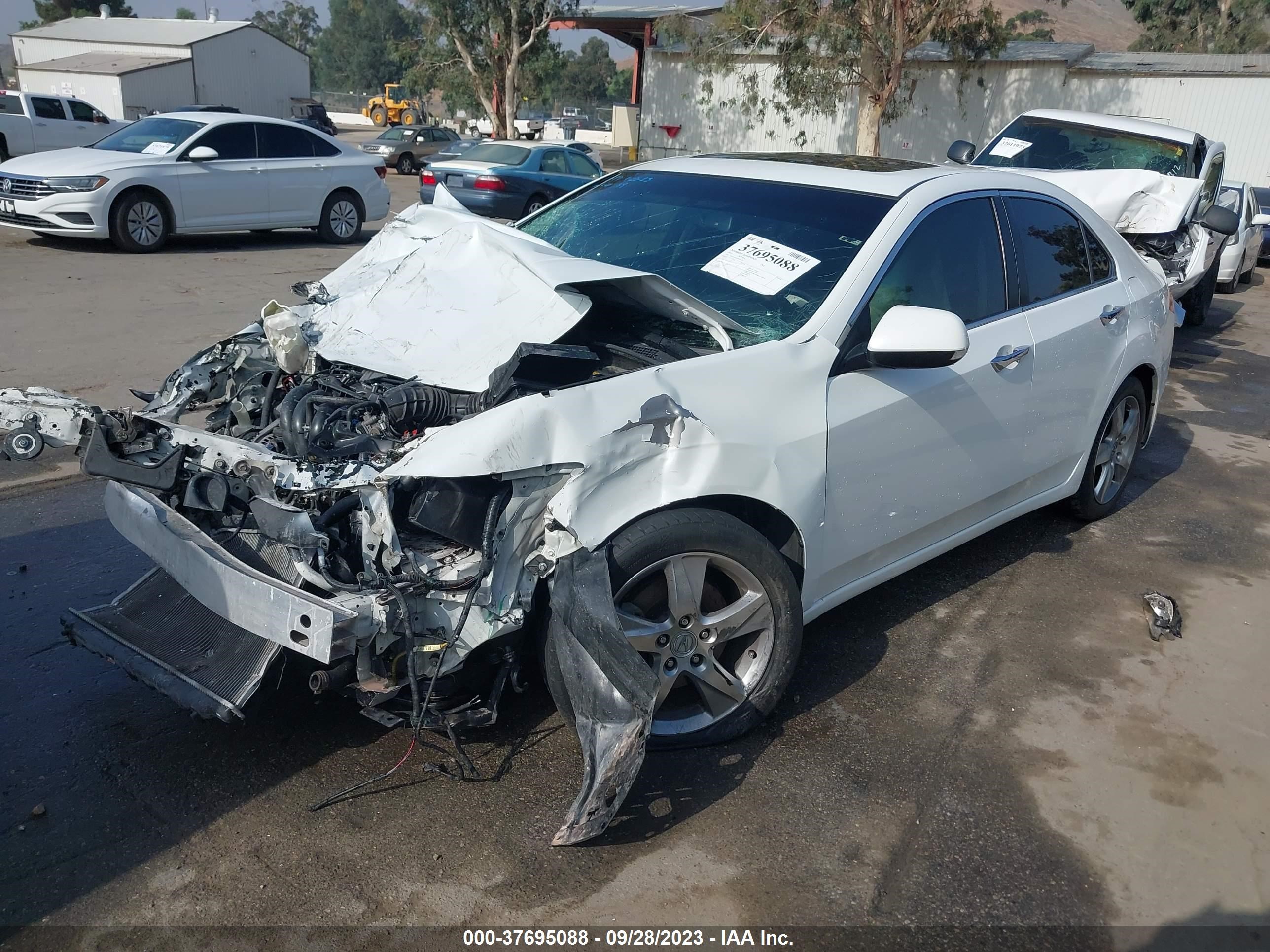 Photo 1 VIN: JH4CU2F43DC002173 - ACURA TSX 