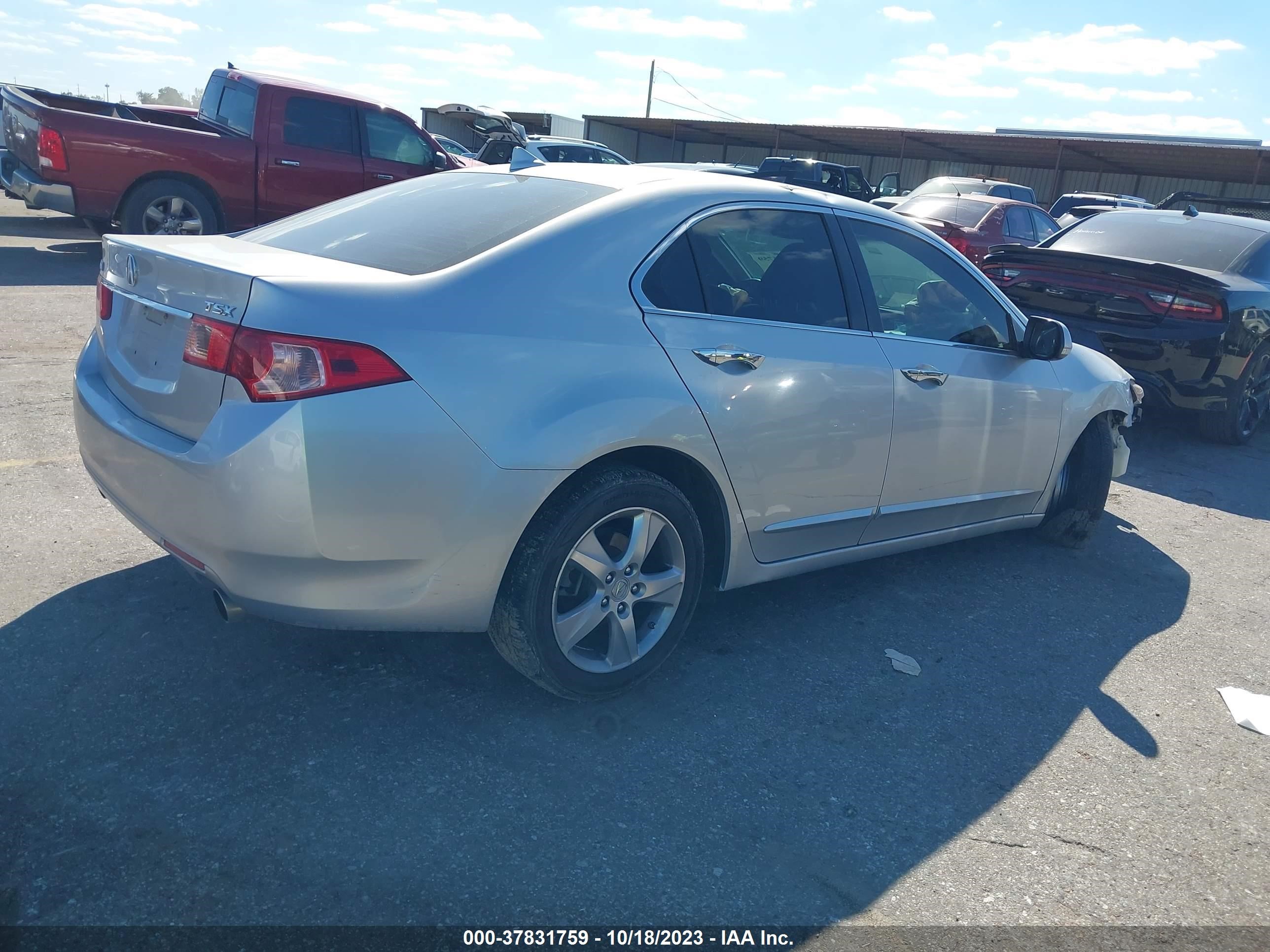 Photo 3 VIN: JH4CU2F46CC007611 - ACURA TSX 