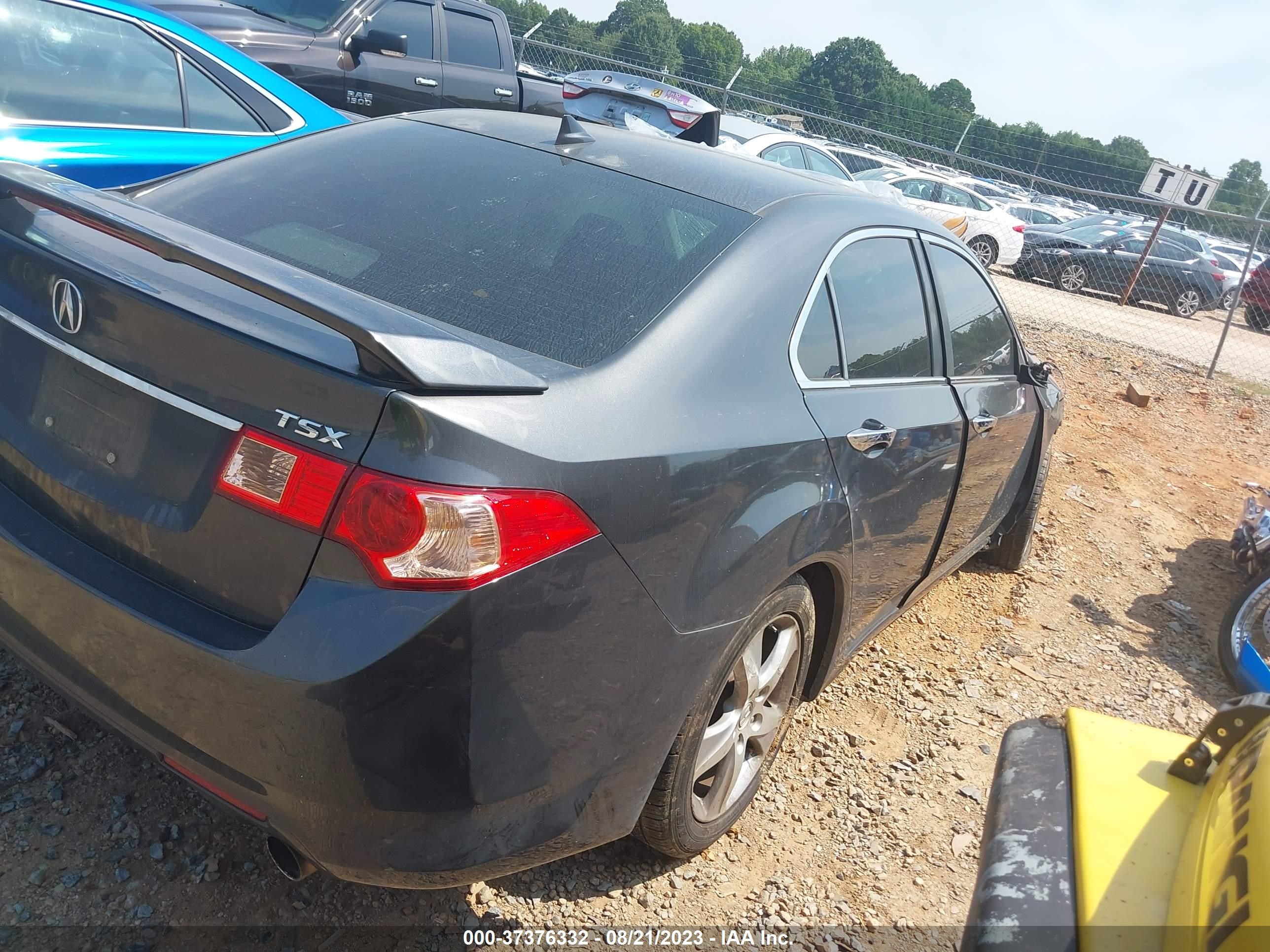 Photo 3 VIN: JH4CU2F47CC029780 - ACURA TSX 