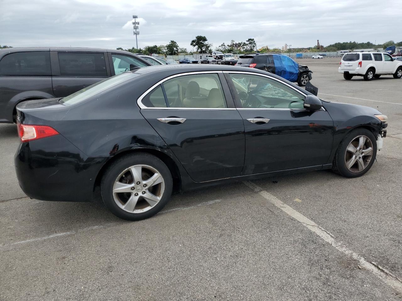 Photo 2 VIN: JH4CU2F48CC013815 - ACURA TSX 