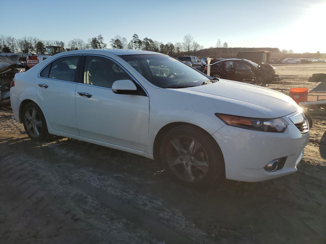 Photo 3 VIN: JH4CU2F62BC005192 - ACURA TSX 