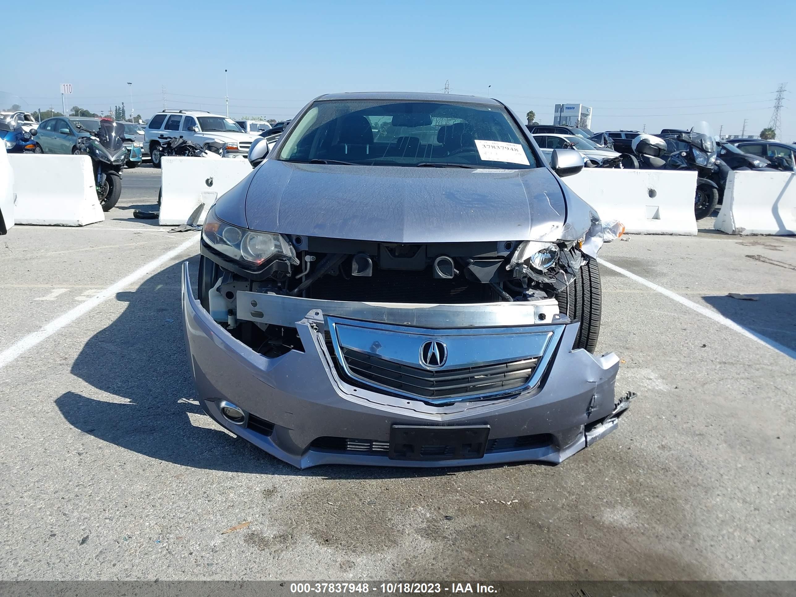 Photo 11 VIN: JH4CU2F65EC005935 - ACURA TSX 