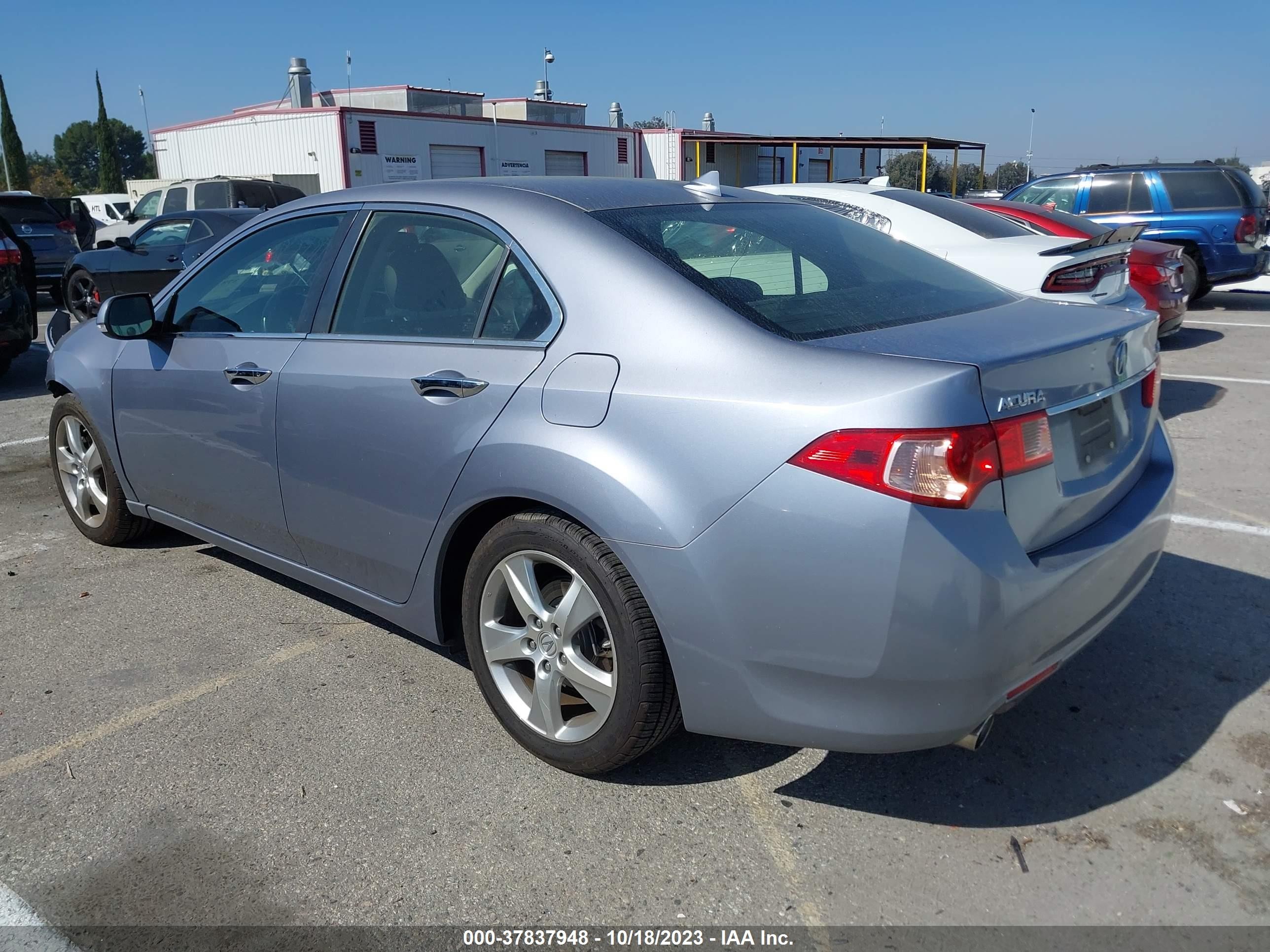 Photo 2 VIN: JH4CU2F65EC005935 - ACURA TSX 