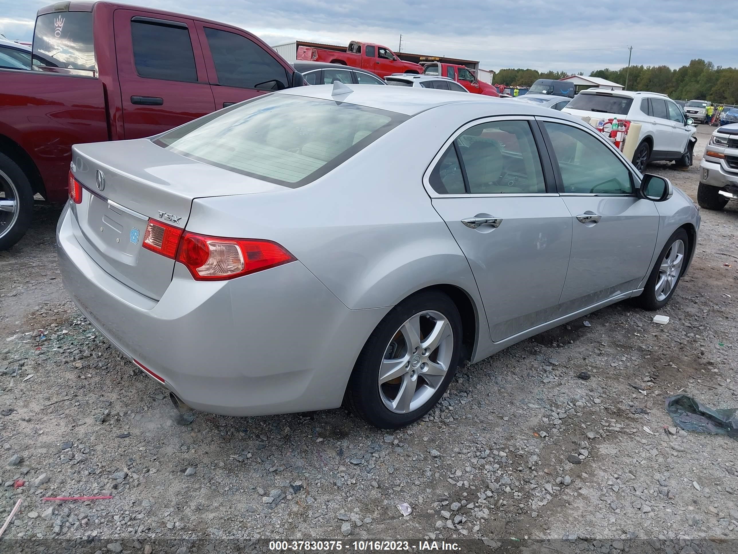 Photo 3 VIN: JH4CU2F67CC005352 - ACURA TSX 