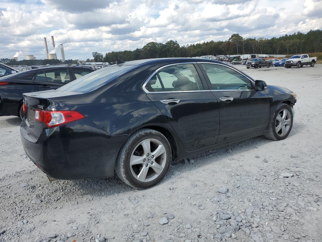 Photo 2 VIN: JH4CU2F69AC032792 - ACURA TSX 