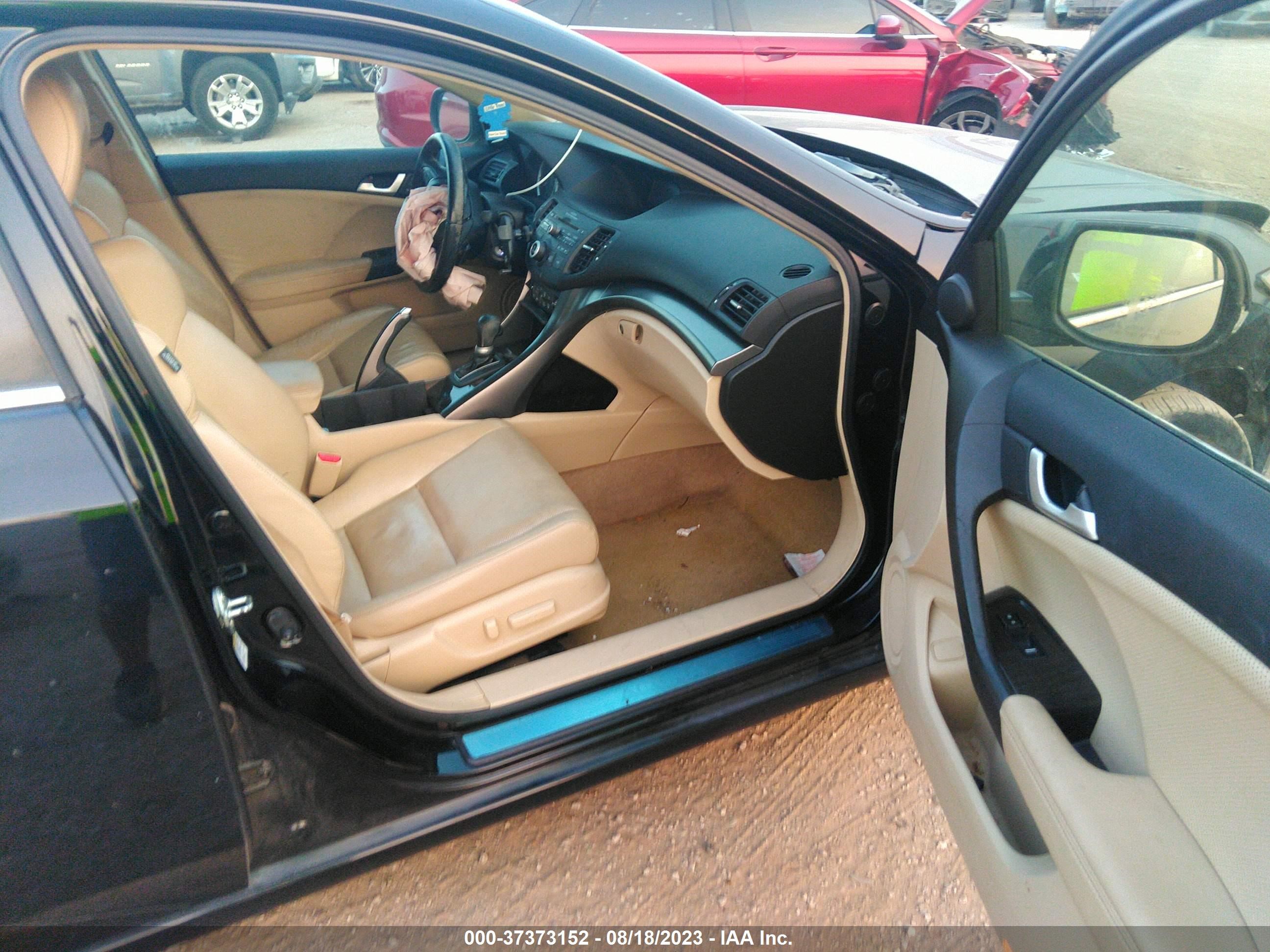 Photo 4 VIN: JH4CU2F69BC016982 - ACURA TSX 