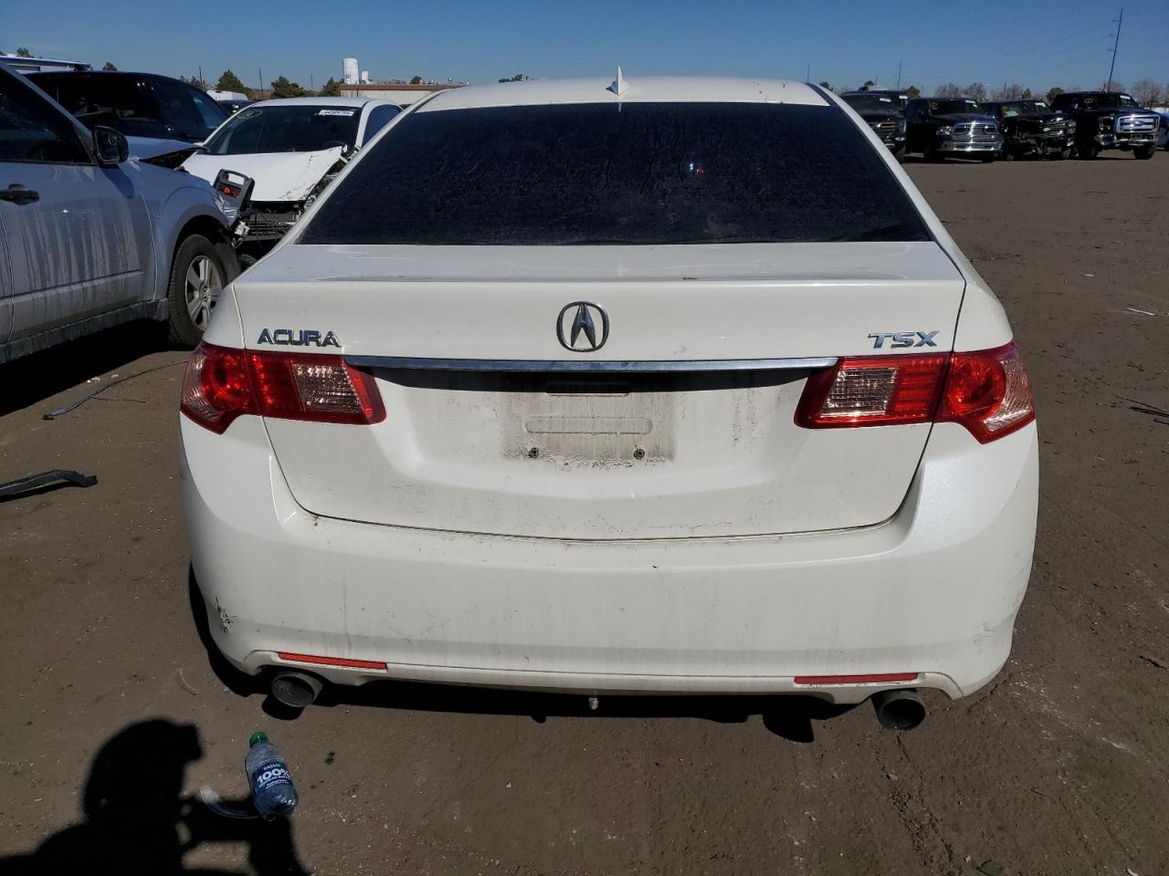 Photo 5 VIN: JH4CU2F6XBC000094 - ACURA TSX 