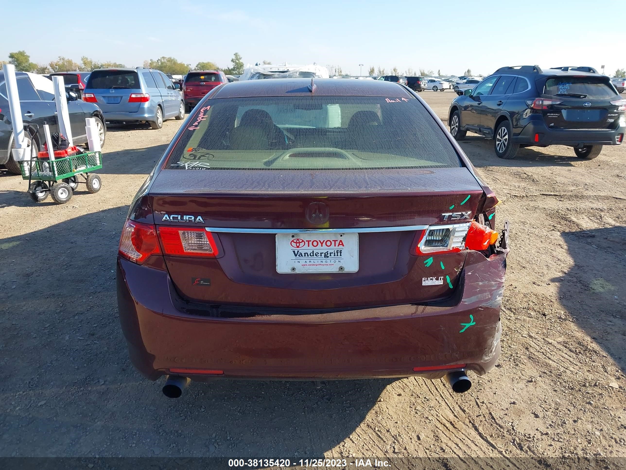 Photo 15 VIN: JH4CU2F6XBC008454 - ACURA TSX 