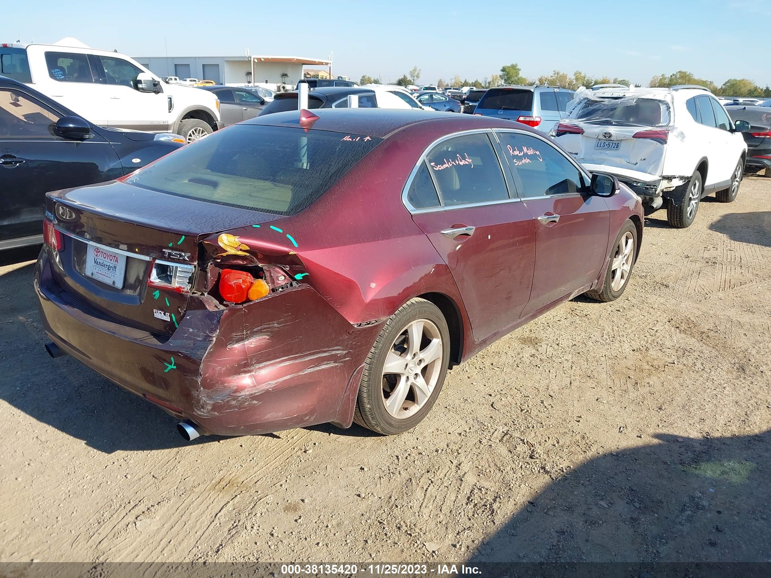 Photo 3 VIN: JH4CU2F6XBC008454 - ACURA TSX 