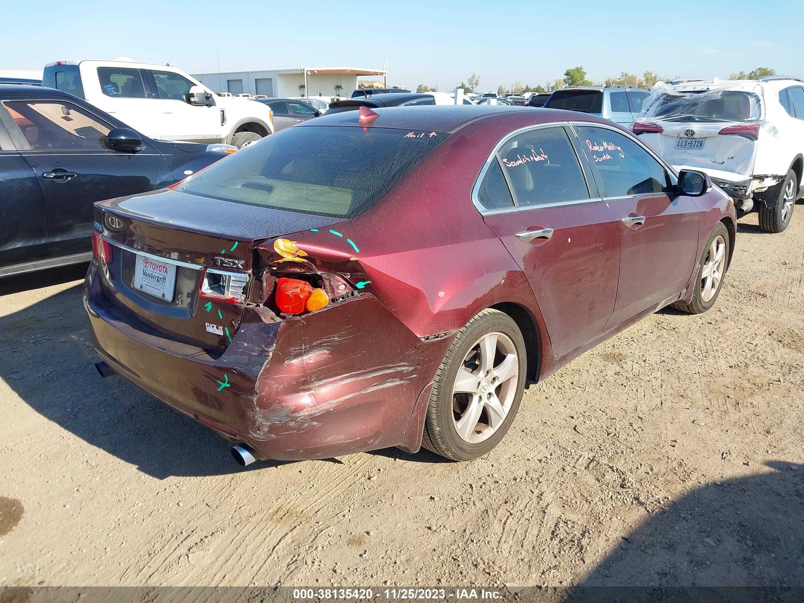 Photo 5 VIN: JH4CU2F6XBC008454 - ACURA TSX 