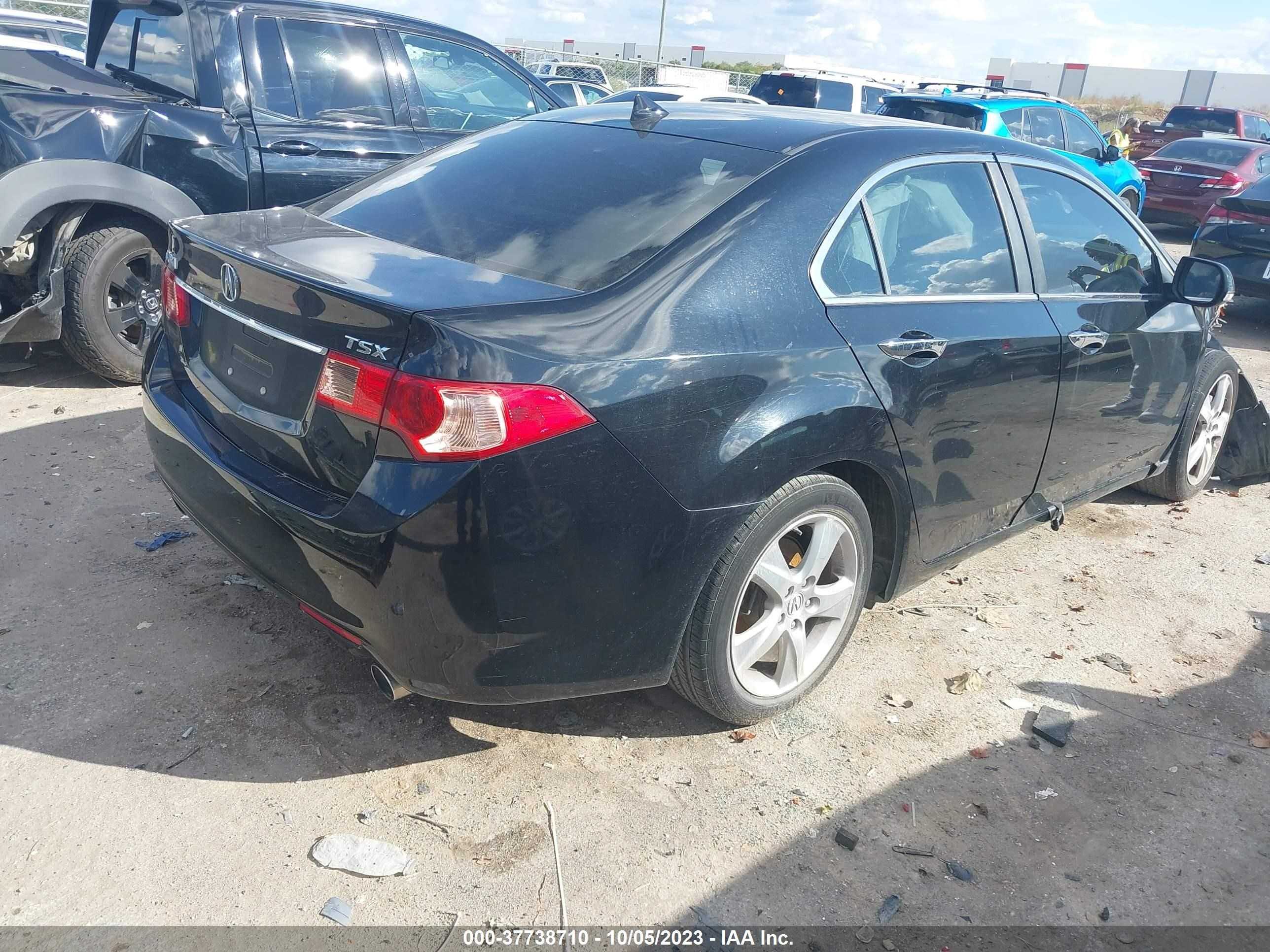 Photo 3 VIN: JH4CU2F6XCC001019 - ACURA TSX 