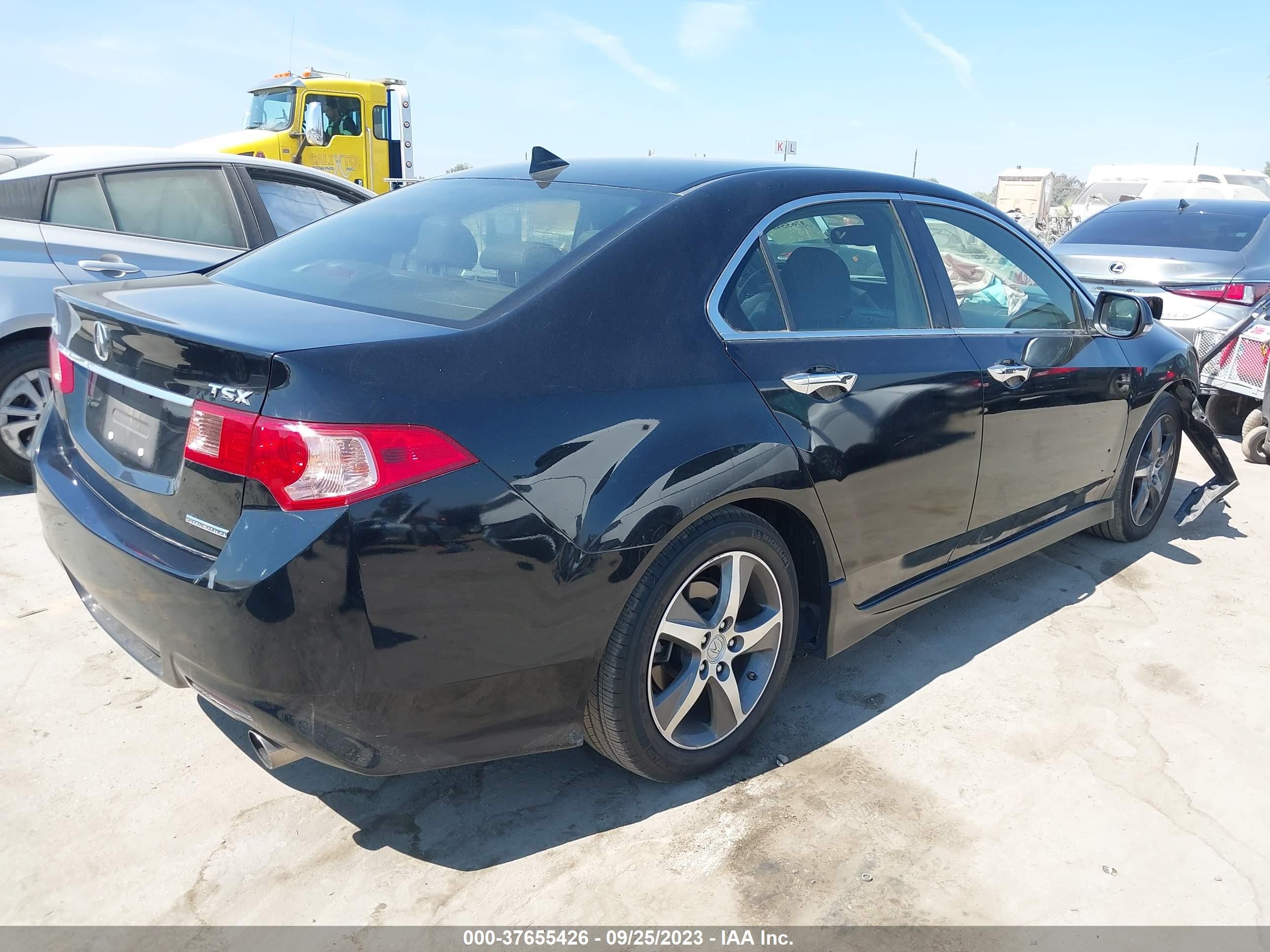 Photo 3 VIN: JH4CU2F80DC000531 - ACURA TSX 