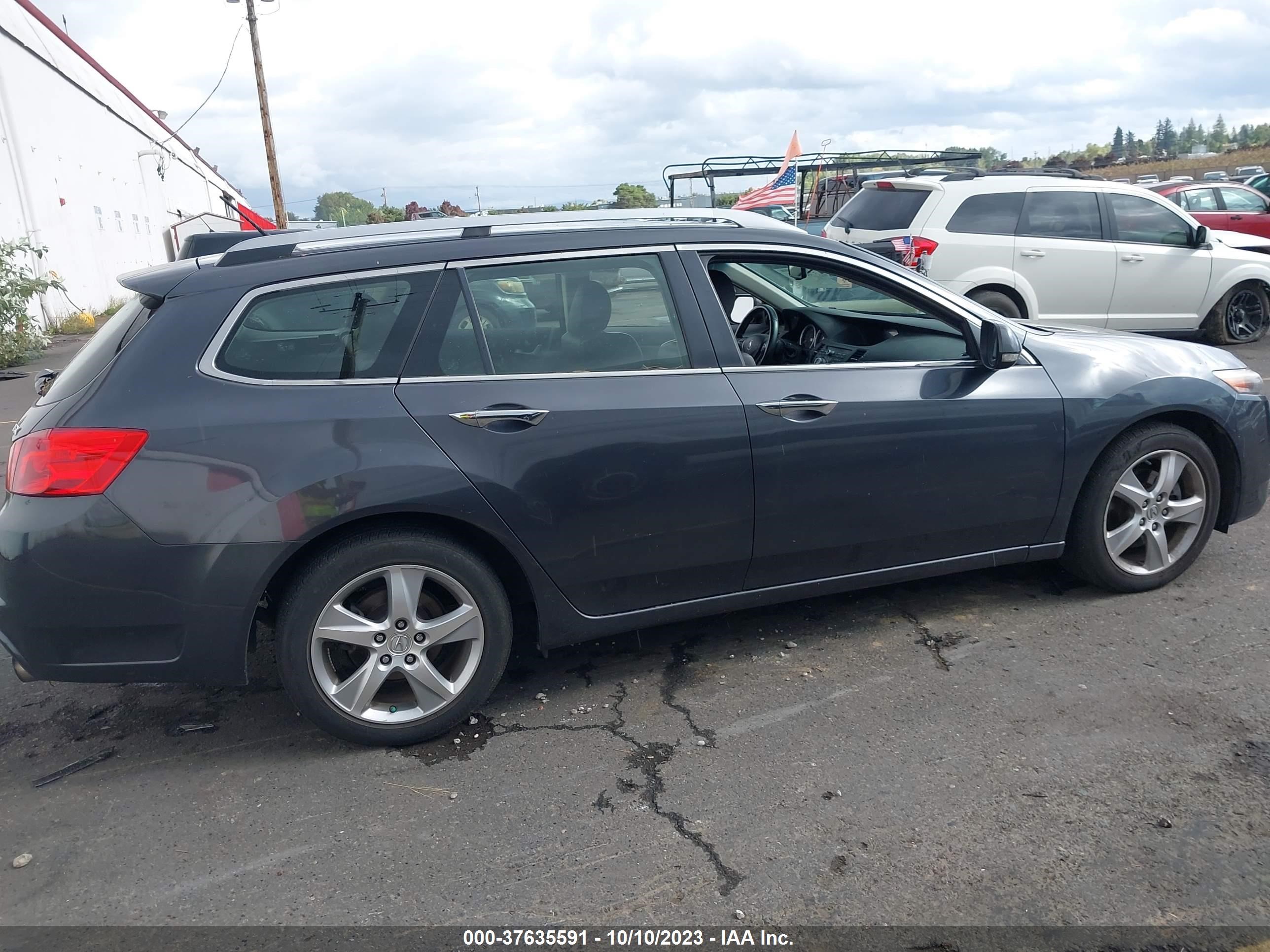 Photo 12 VIN: JH4CW2H61BC001898 - ACURA TSX 