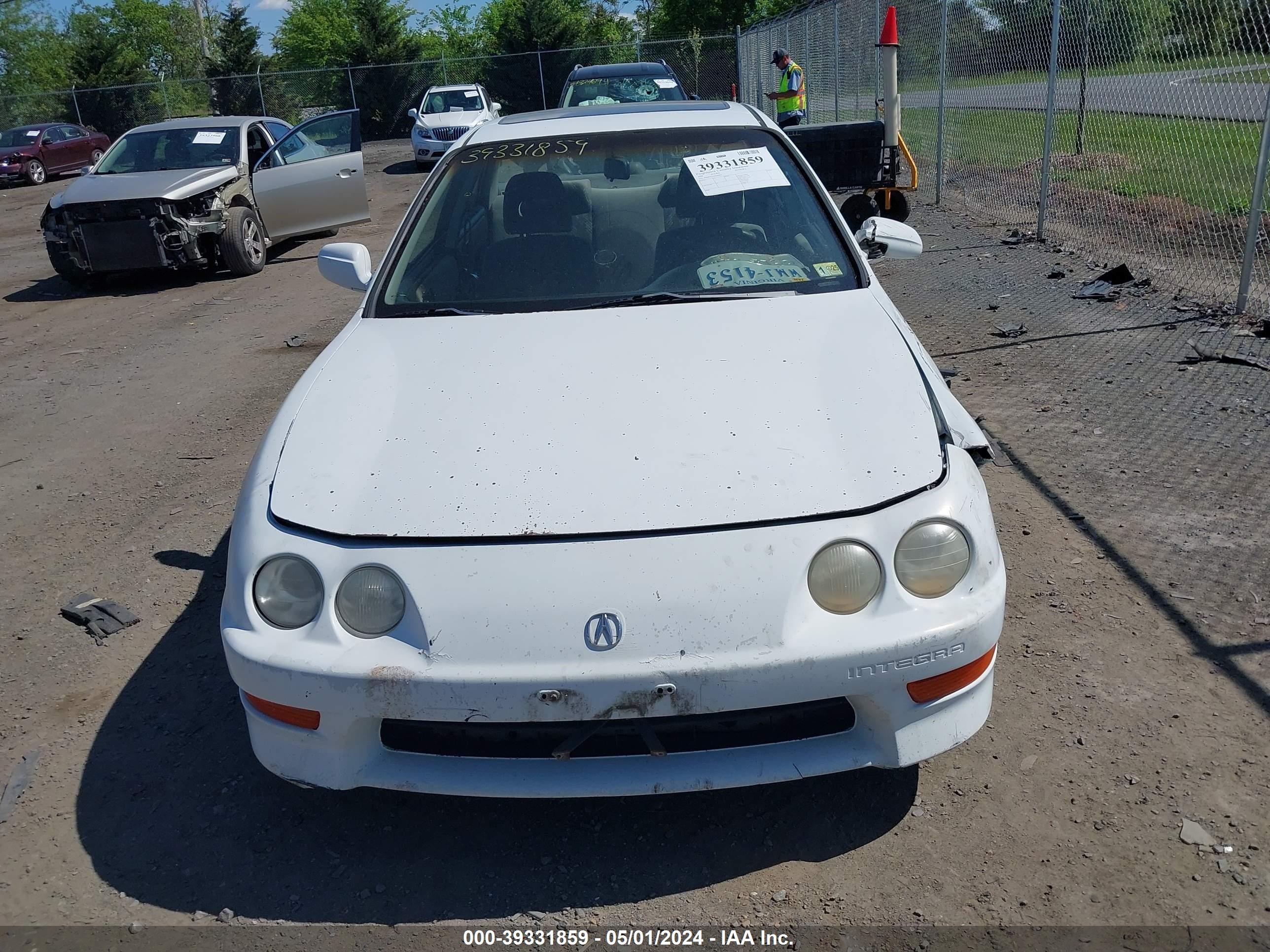 Photo 11 VIN: JH4DB7555WS005862 - ACURA INTEGRA 