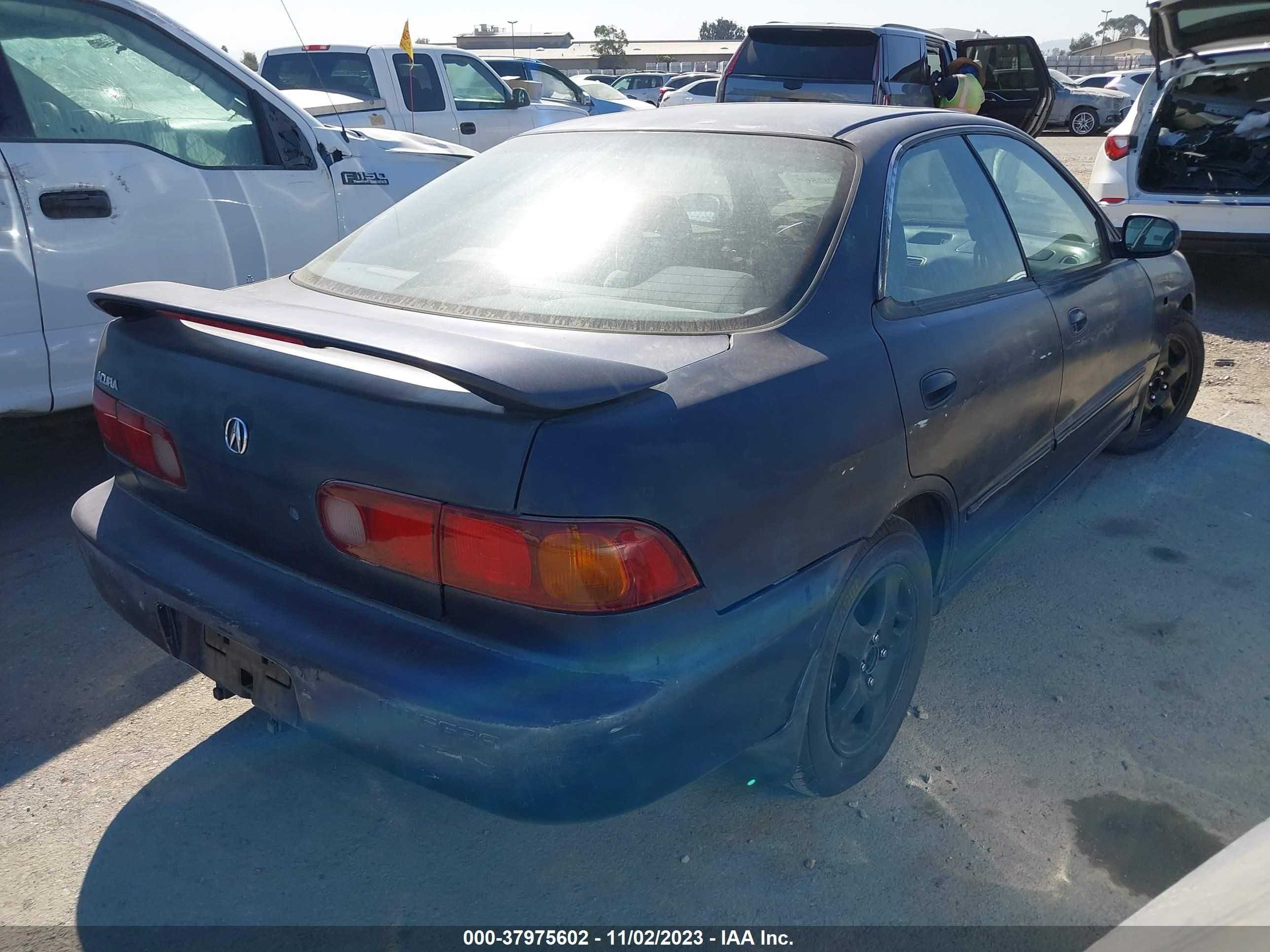 Photo 3 VIN: JH4DB7650VS003689 - ACURA INTEGRA 