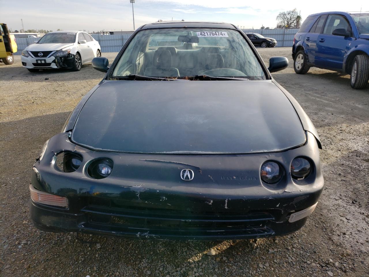 Photo 4 VIN: JH4DB7654TS002719 - ACURA INTEGRA 