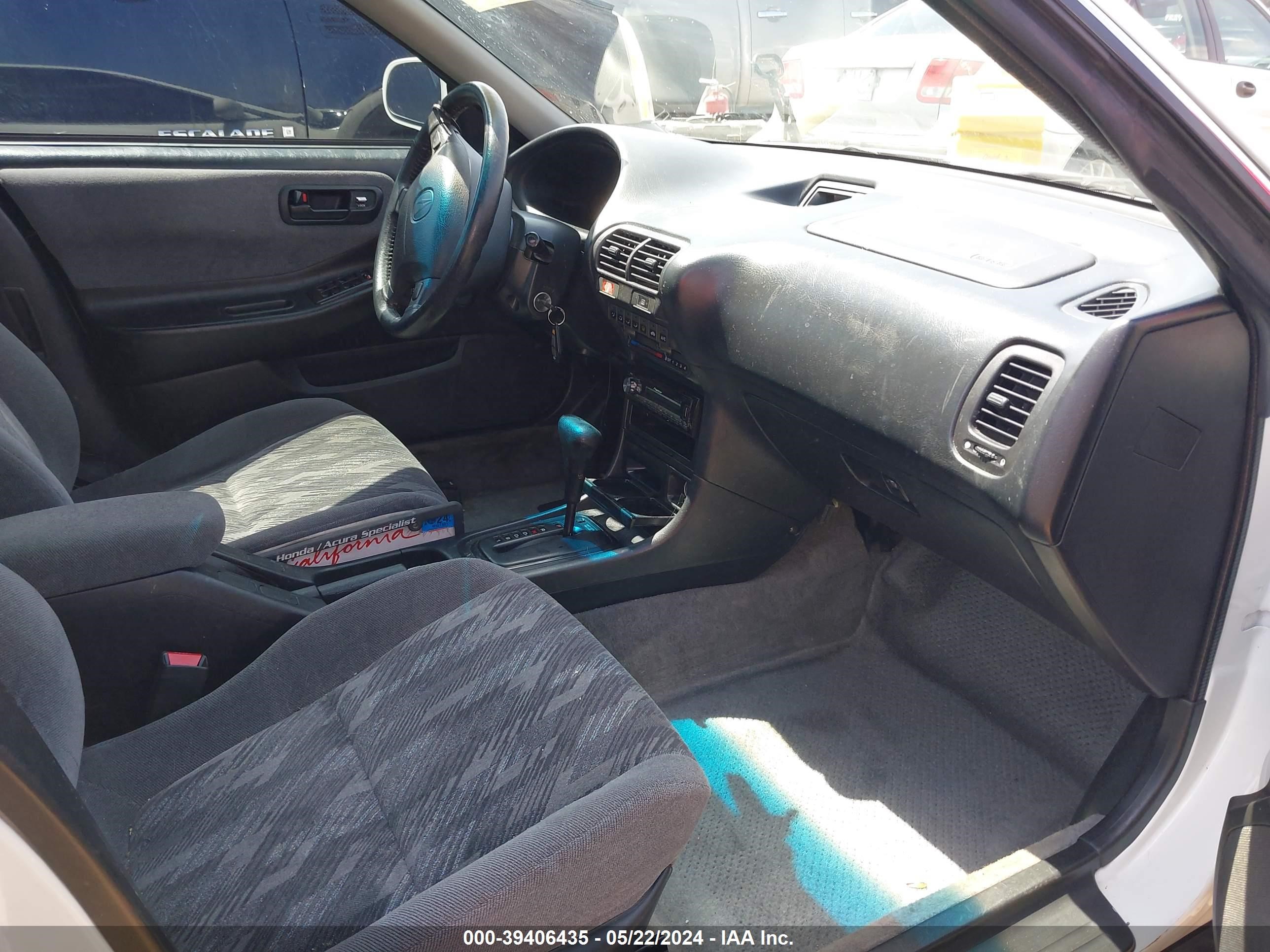 Photo 4 VIN: JH4DB7655XS004551 - ACURA INTEGRA 