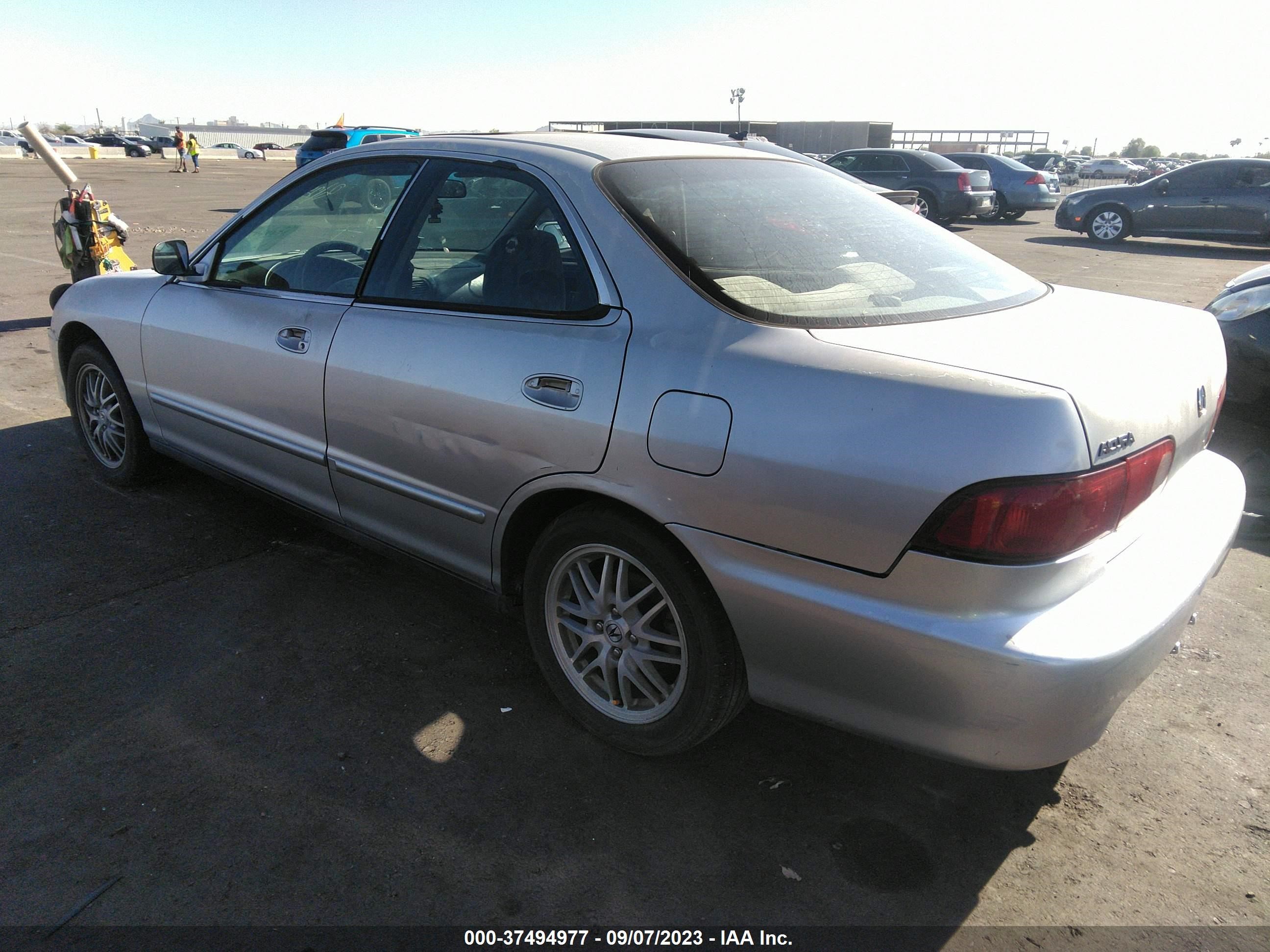 Photo 2 VIN: JH4DB76561S000130 - ACURA INTEGRA 