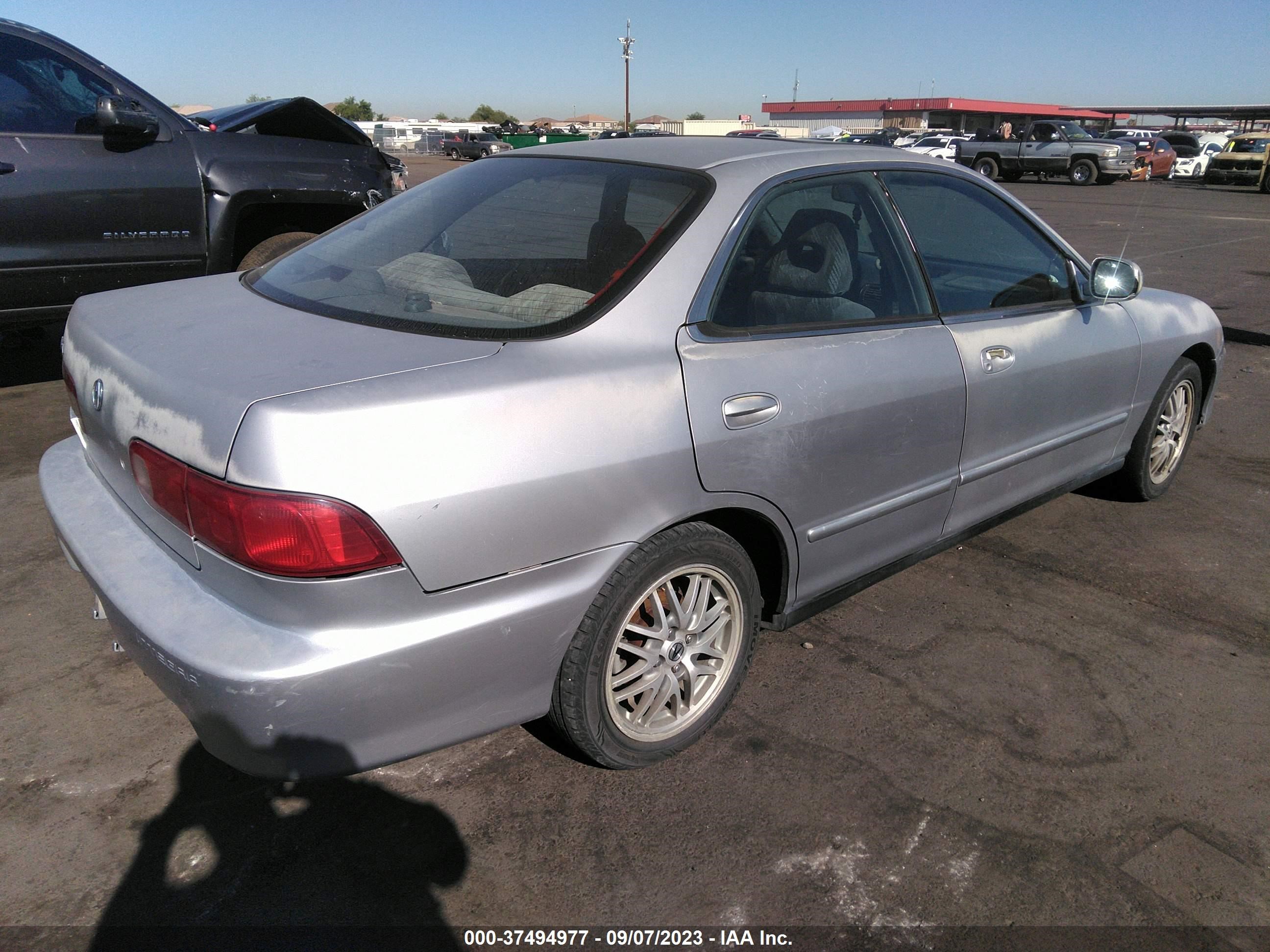 Photo 3 VIN: JH4DB76561S000130 - ACURA INTEGRA 