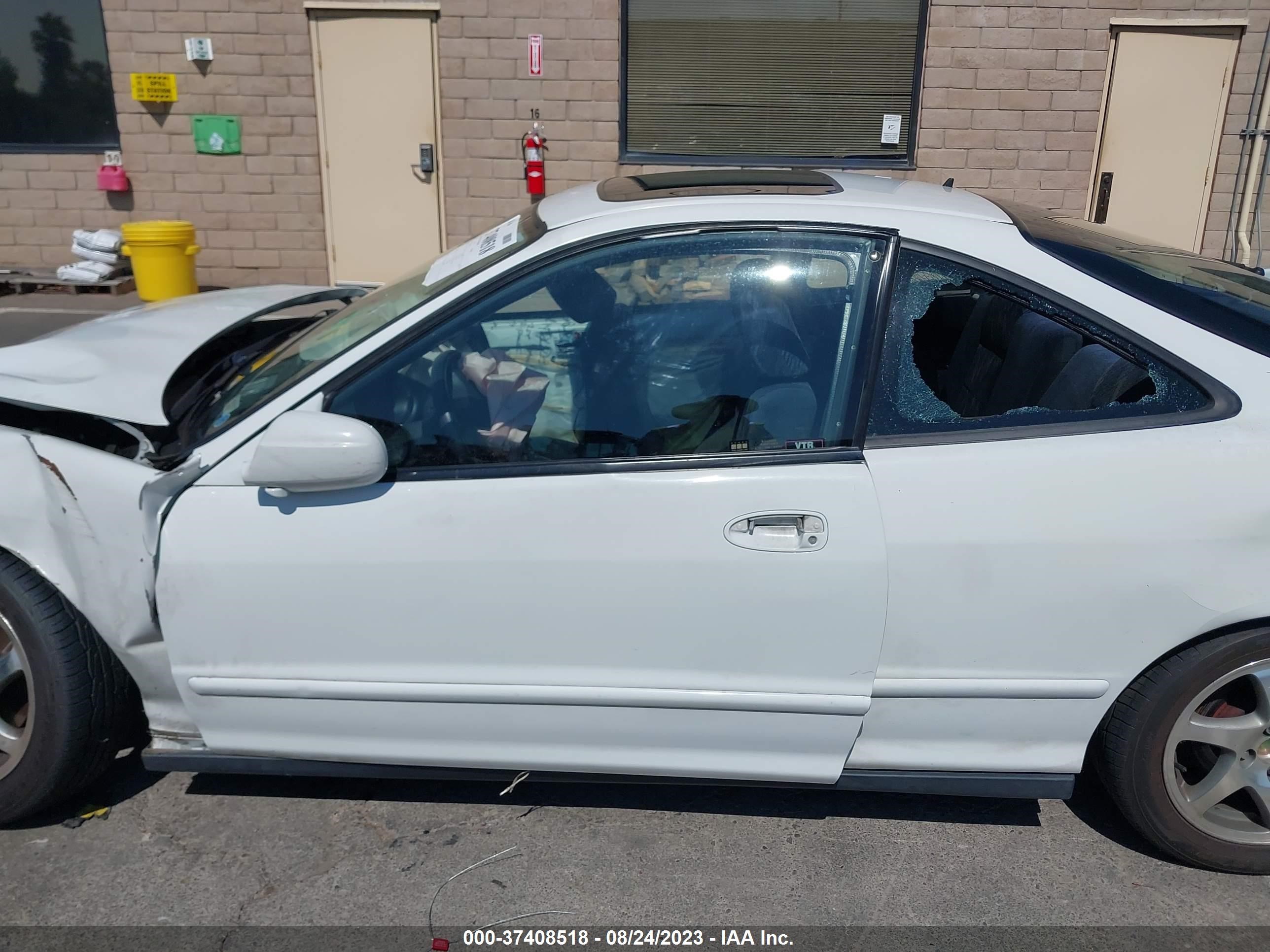 Photo 14 VIN: JH4DC2389WS001732 - ACURA INTEGRA 