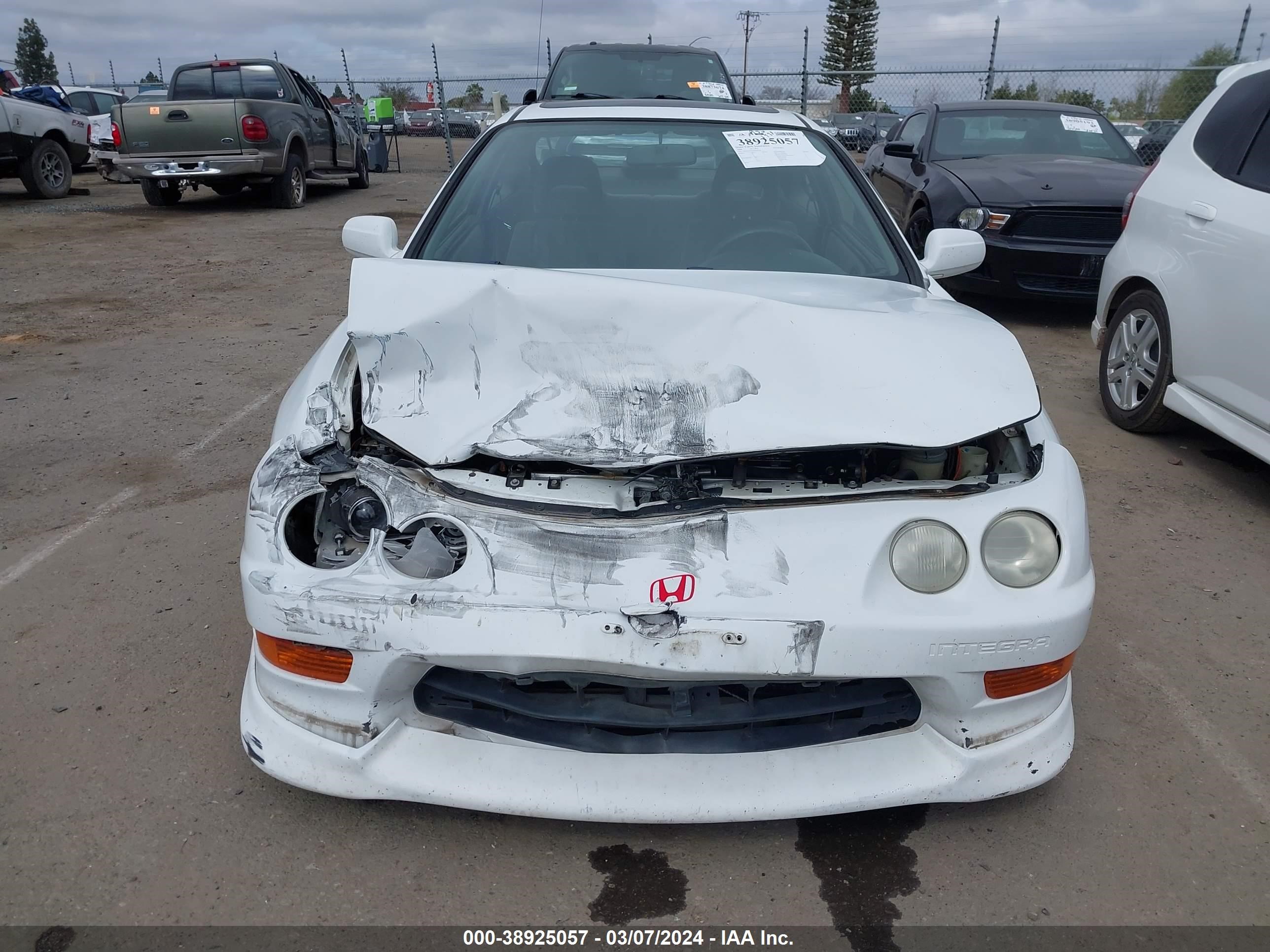 Photo 11 VIN: JH4DC435XWS007590 - ACURA INTEGRA 