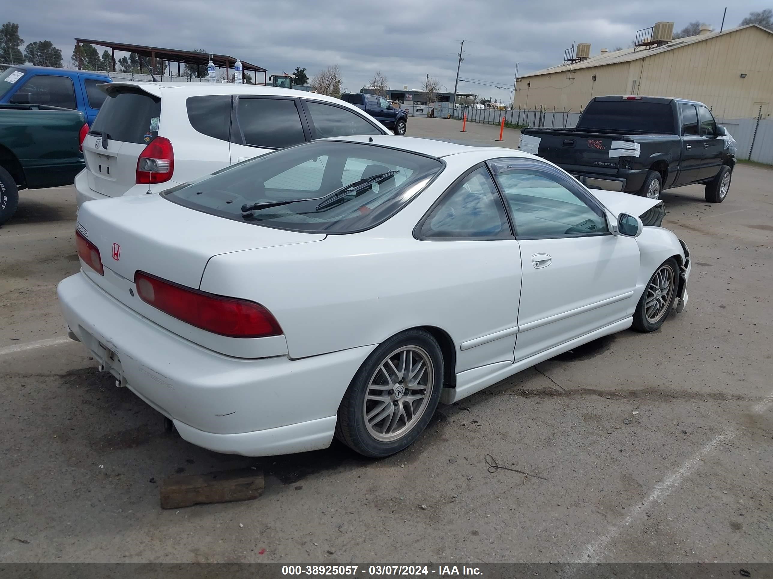 Photo 3 VIN: JH4DC435XWS007590 - ACURA INTEGRA 