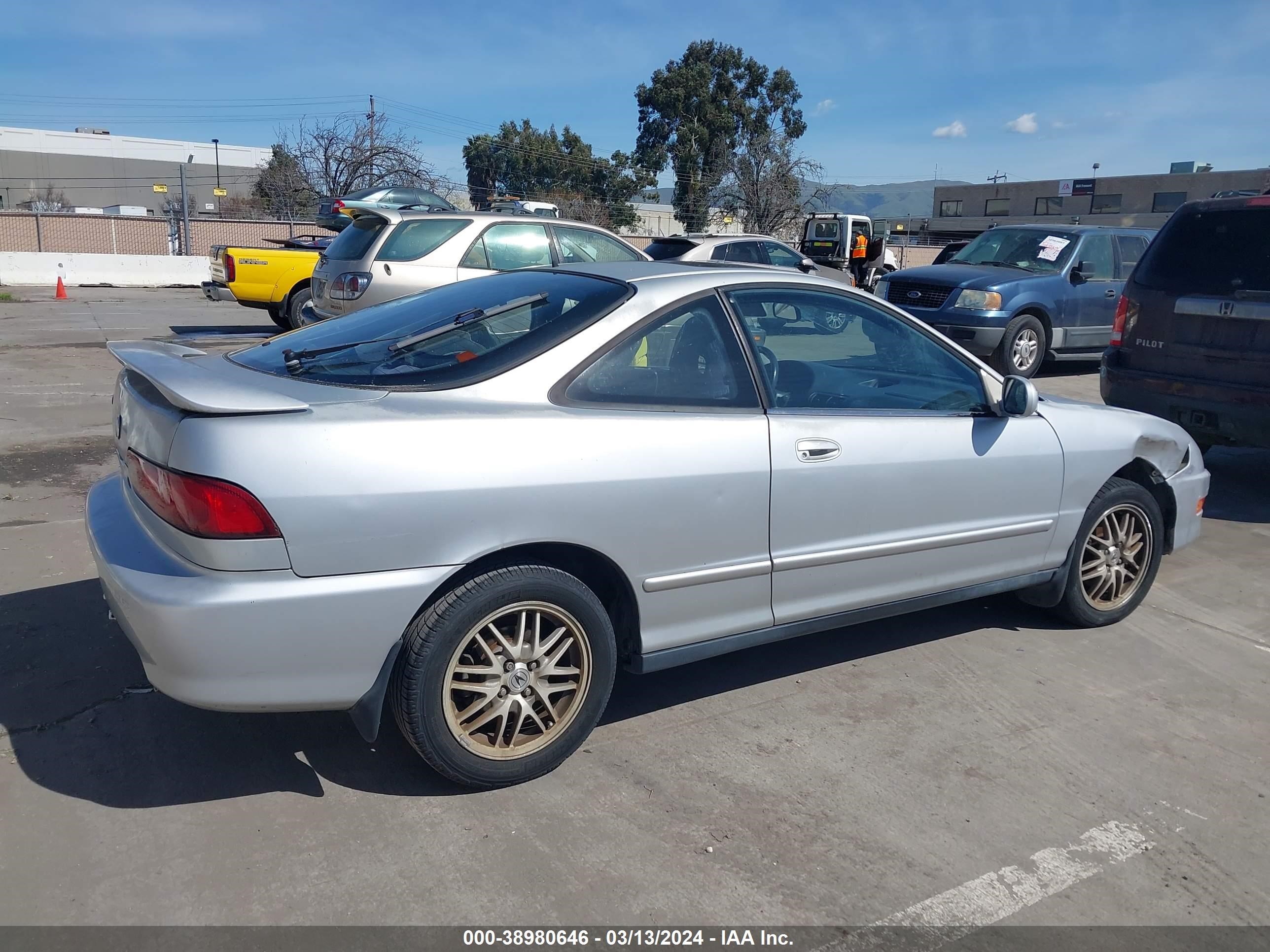 Photo 3 VIN: JH4DC435XXS007882 - ACURA INTEGRA 