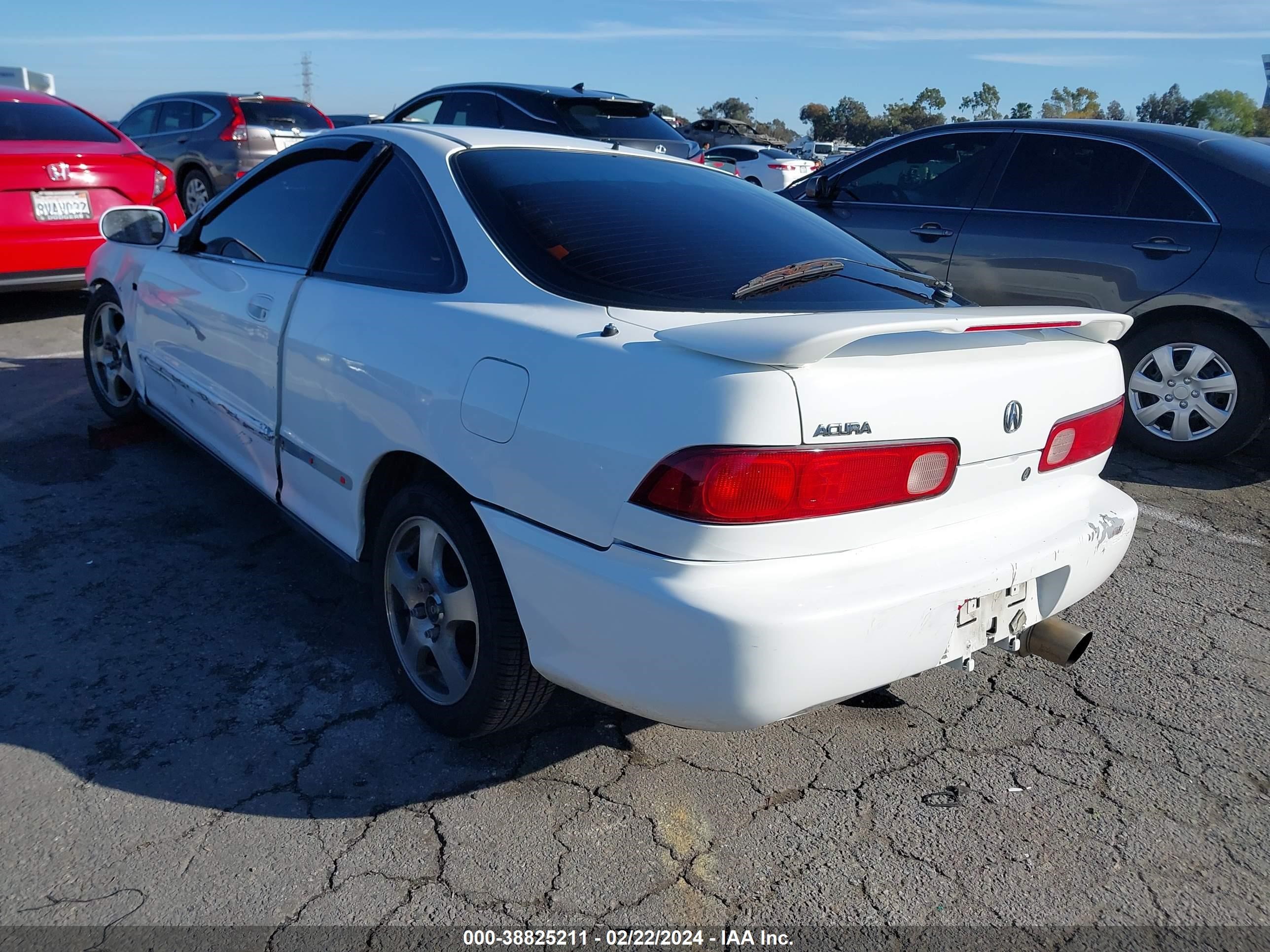 Photo 2 VIN: JH4DC4366YS013687 - ACURA INTEGRA 