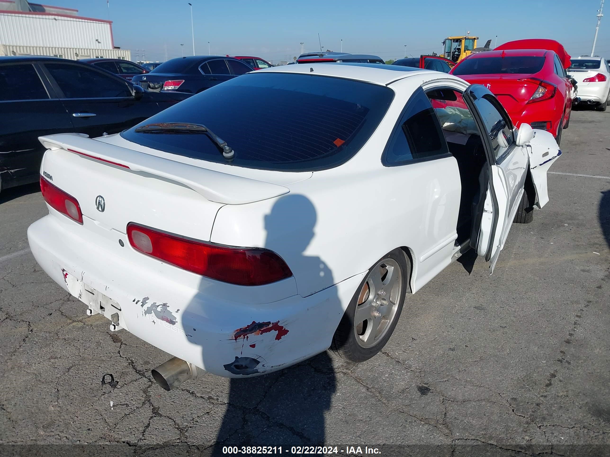 Photo 3 VIN: JH4DC4366YS013687 - ACURA INTEGRA 