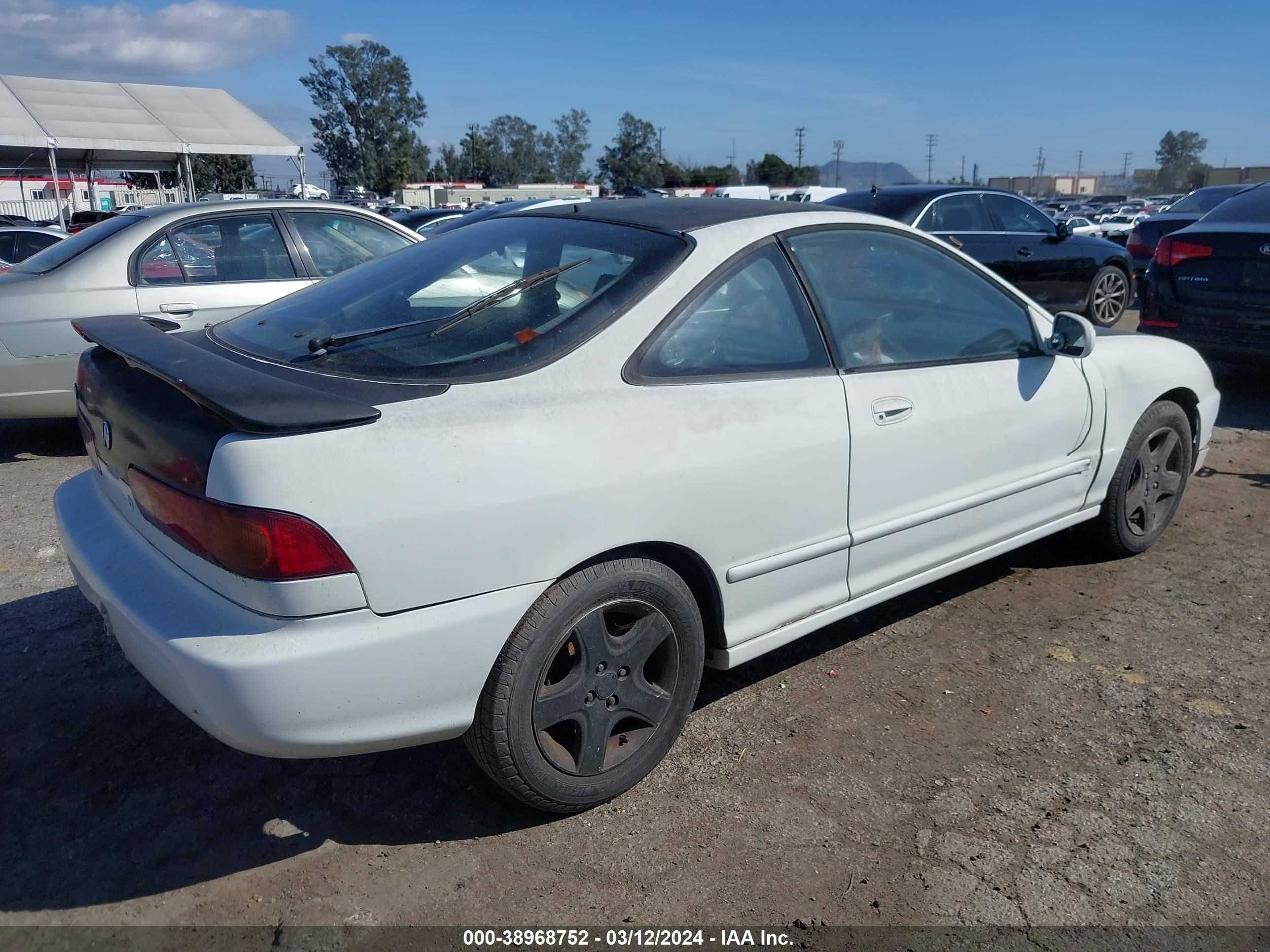 Photo 3 VIN: JH4DC4447TS019679 - ACURA INTEGRA 