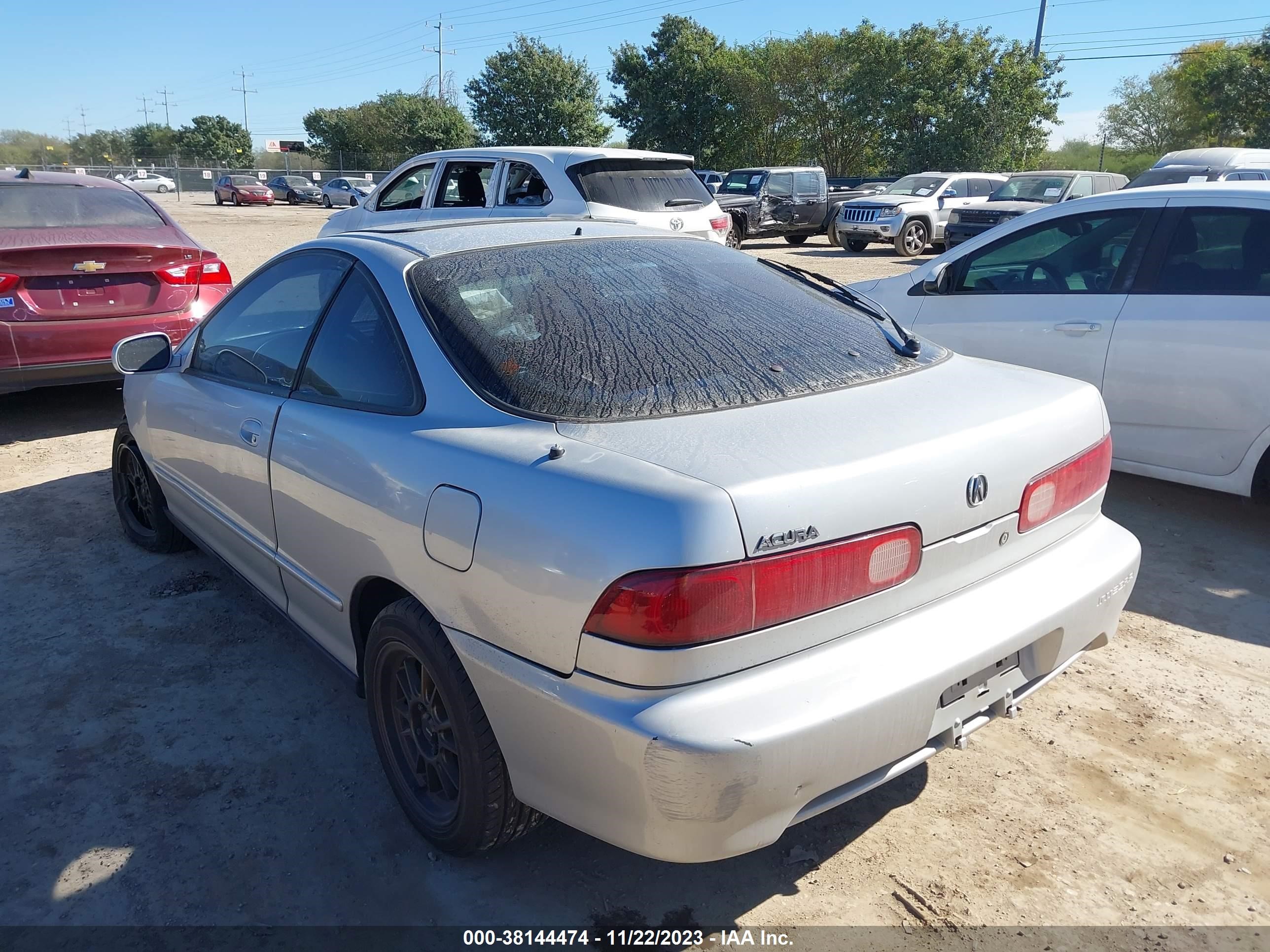 Photo 2 VIN: JH4DC4450YS011567 - ACURA INTEGRA 