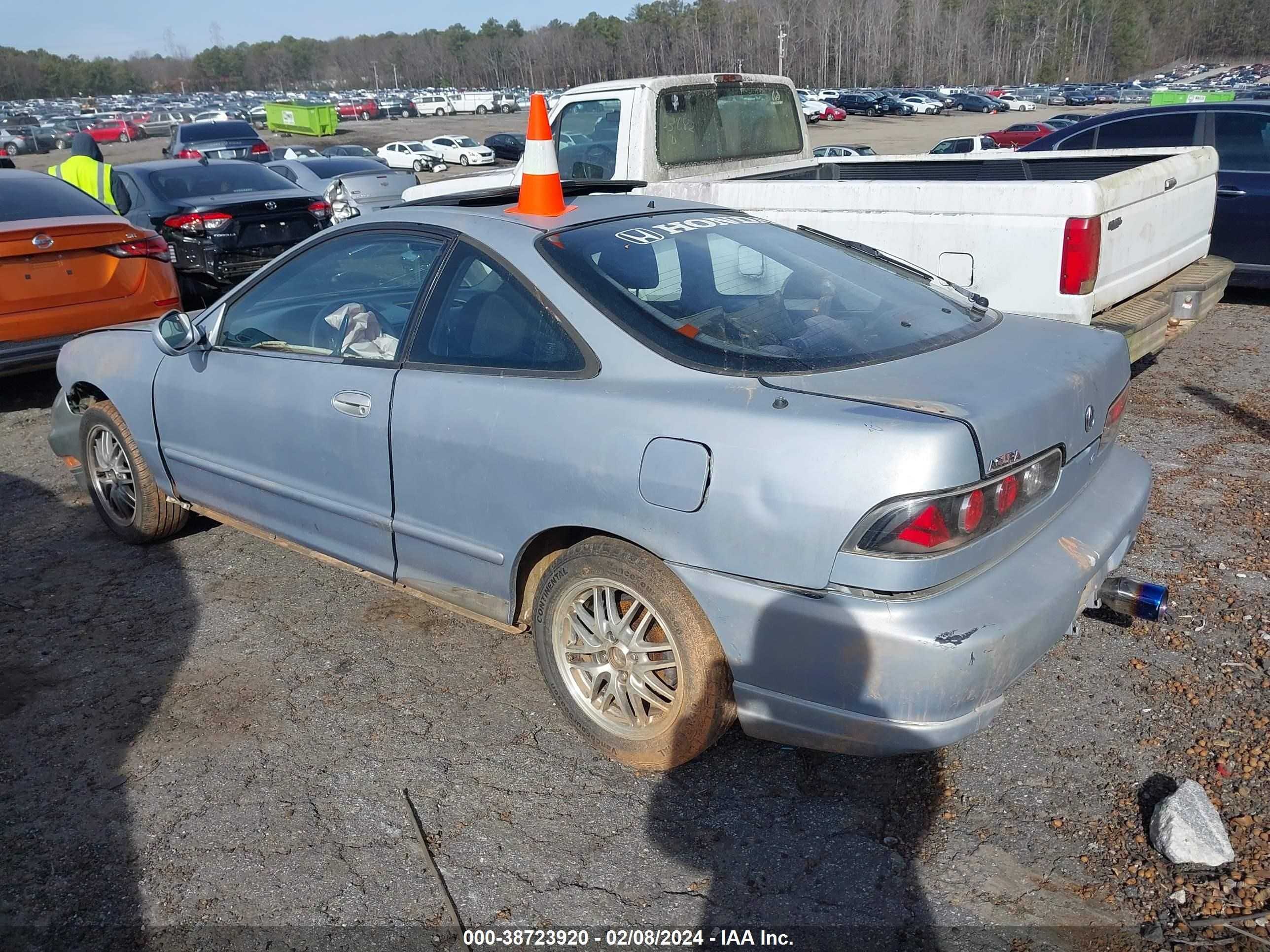 Photo 2 VIN: JH4DC4452YS001834 - ACURA INTEGRA 