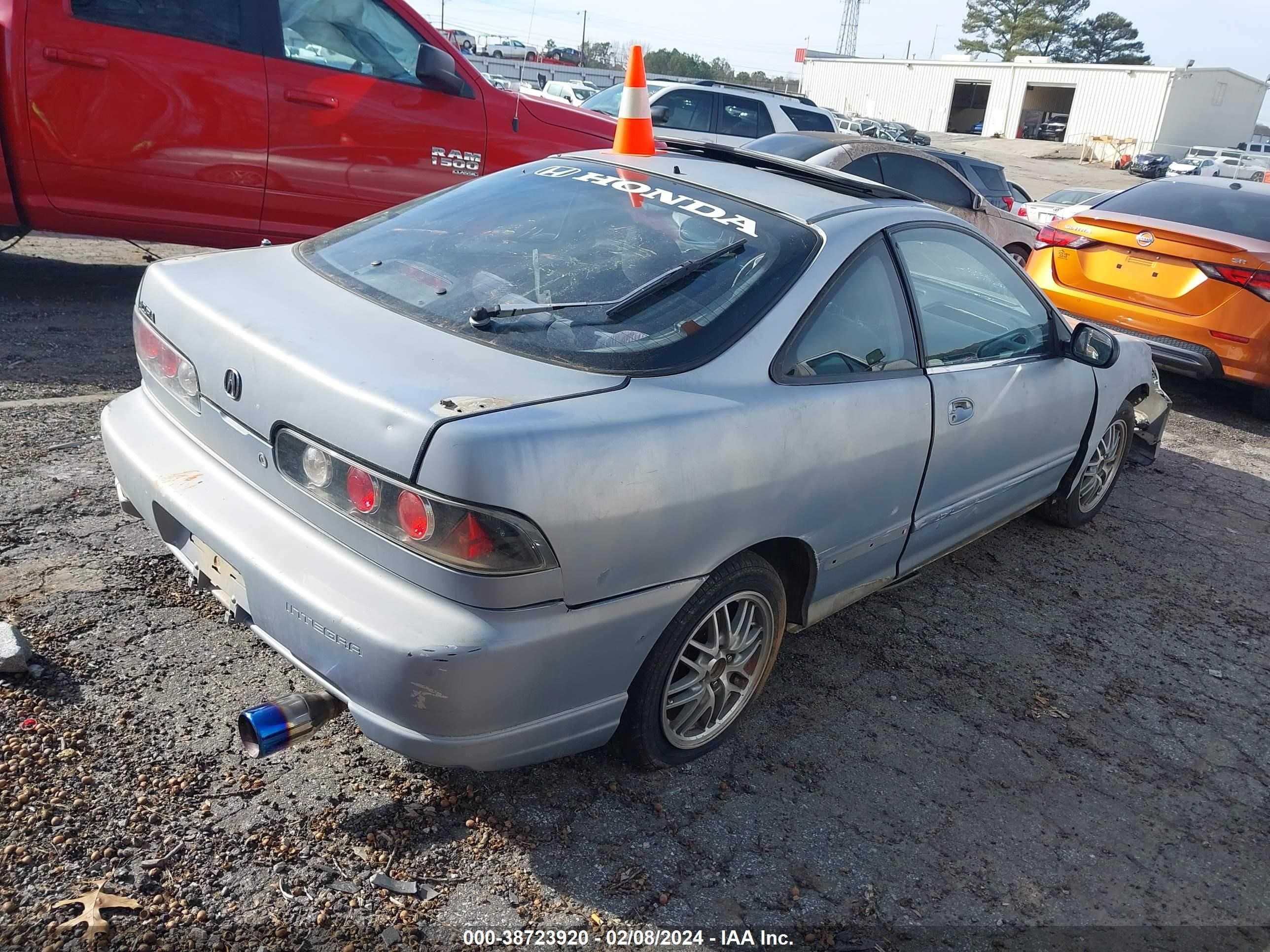 Photo 3 VIN: JH4DC4452YS001834 - ACURA INTEGRA 