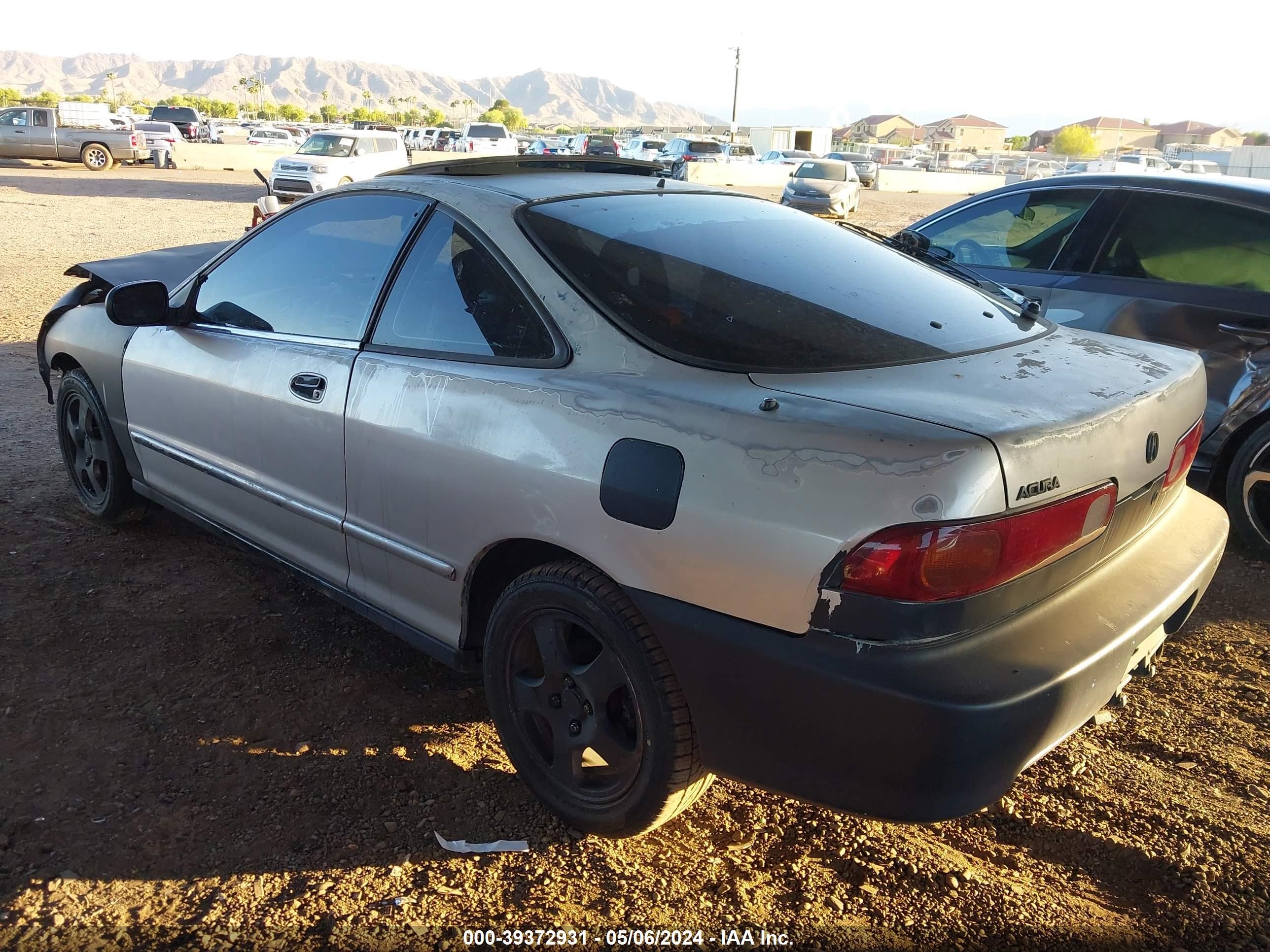 Photo 2 VIN: JH4DC4452YS006709 - ACURA INTEGRA 