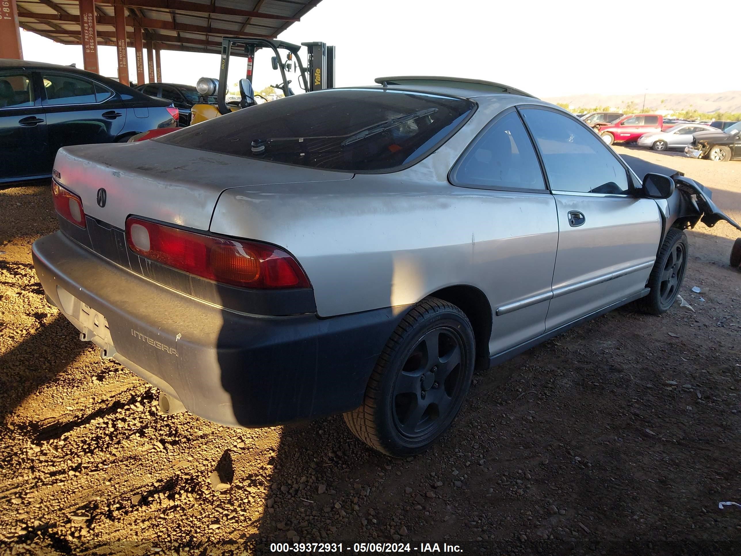 Photo 3 VIN: JH4DC4452YS006709 - ACURA INTEGRA 