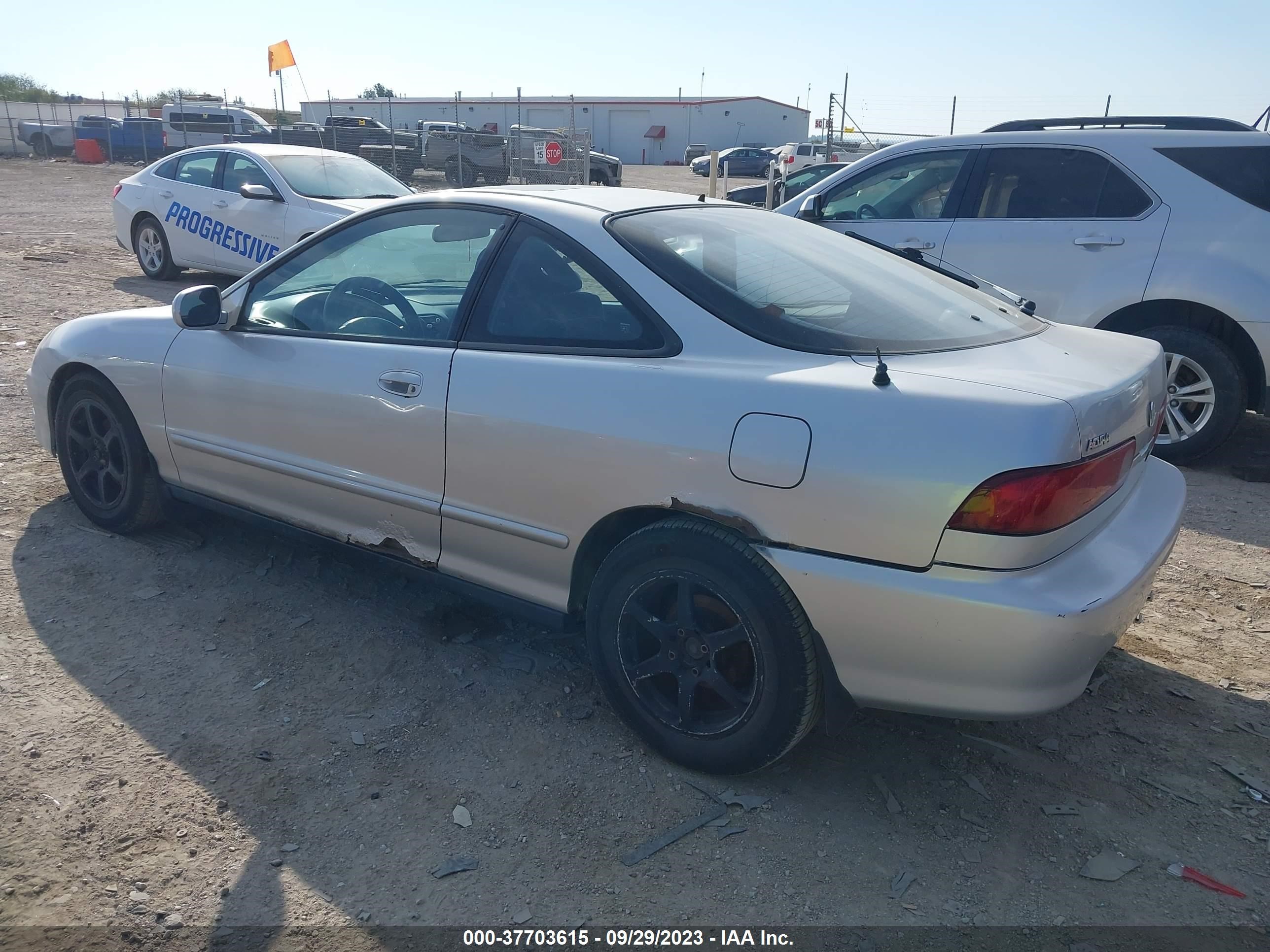 Photo 2 VIN: JH4DC4457YS006351 - ACURA INTEGRA 